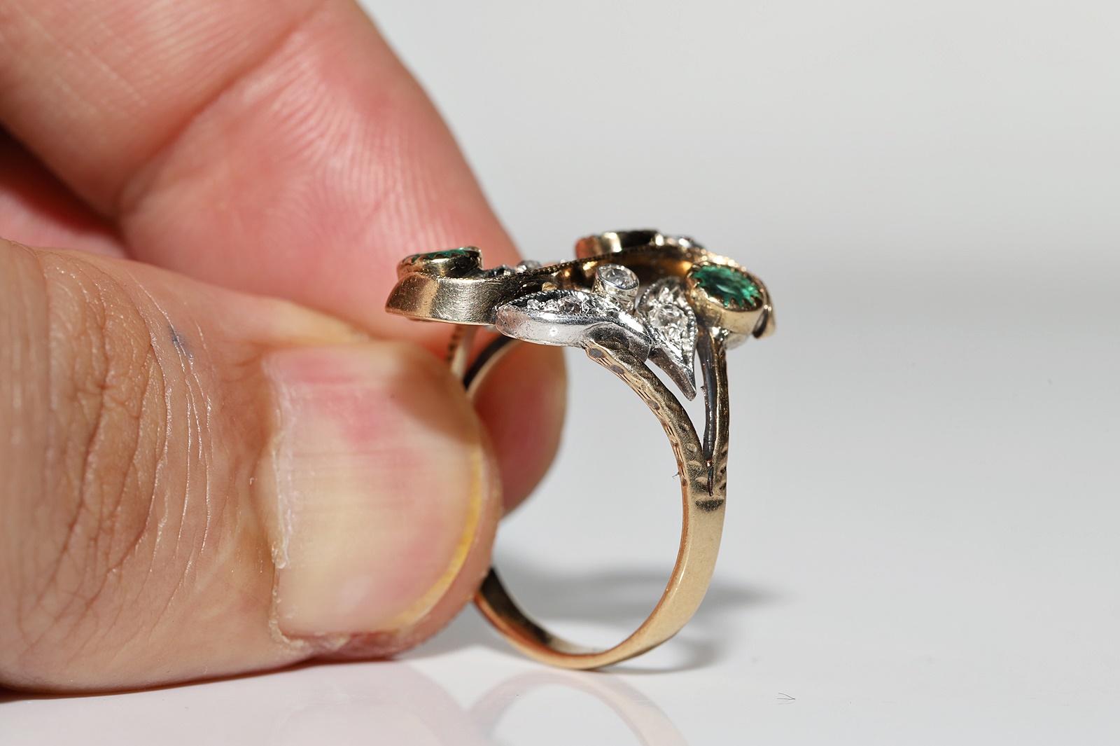 Art Nouveau Circa 1900s 18k Gold Top Silber Natürlicher Diamant und Smaragd Ring im Angebot 6
