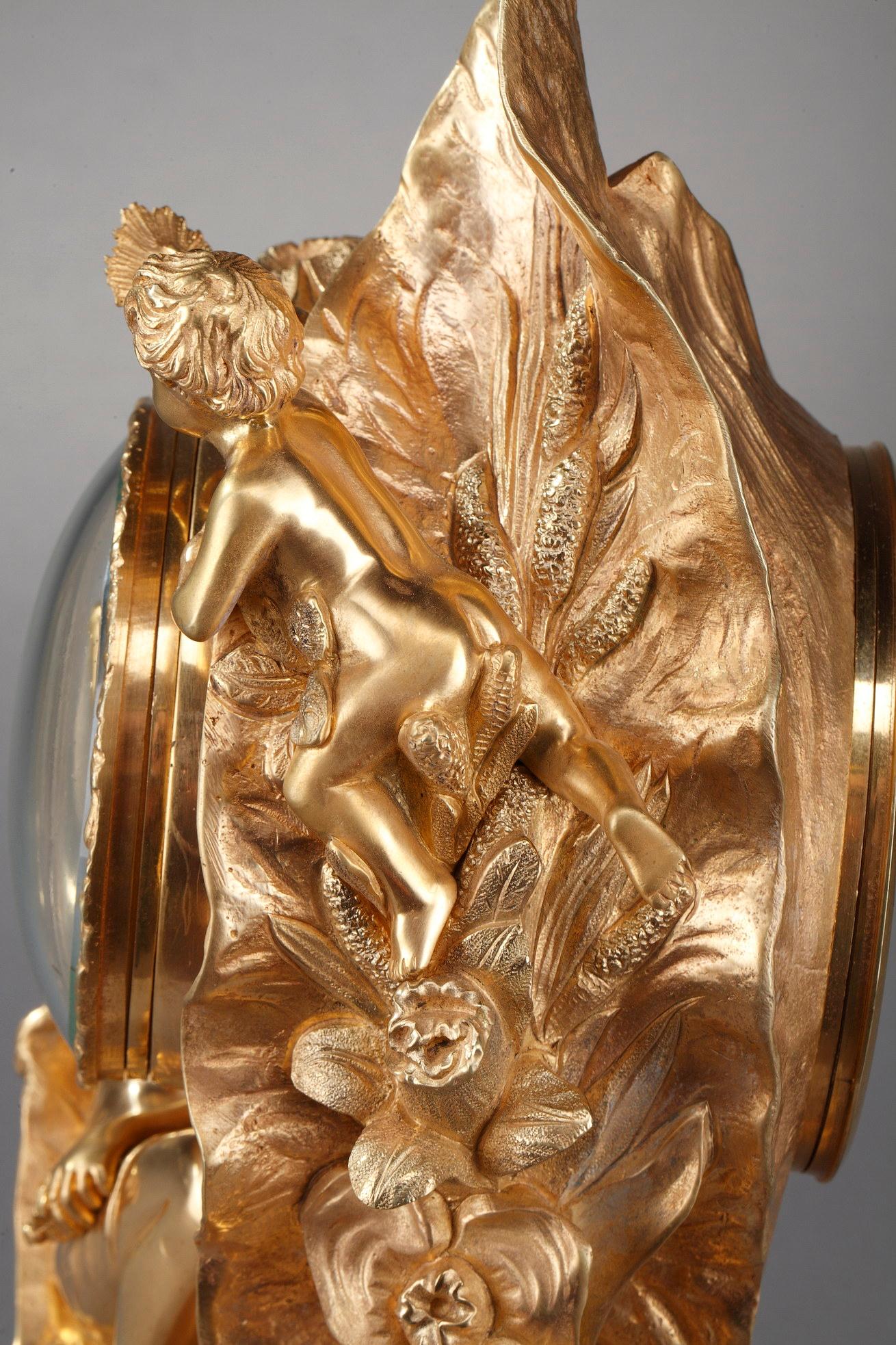 Art Nouveau Clock in Gilt Bronze around 1900 8