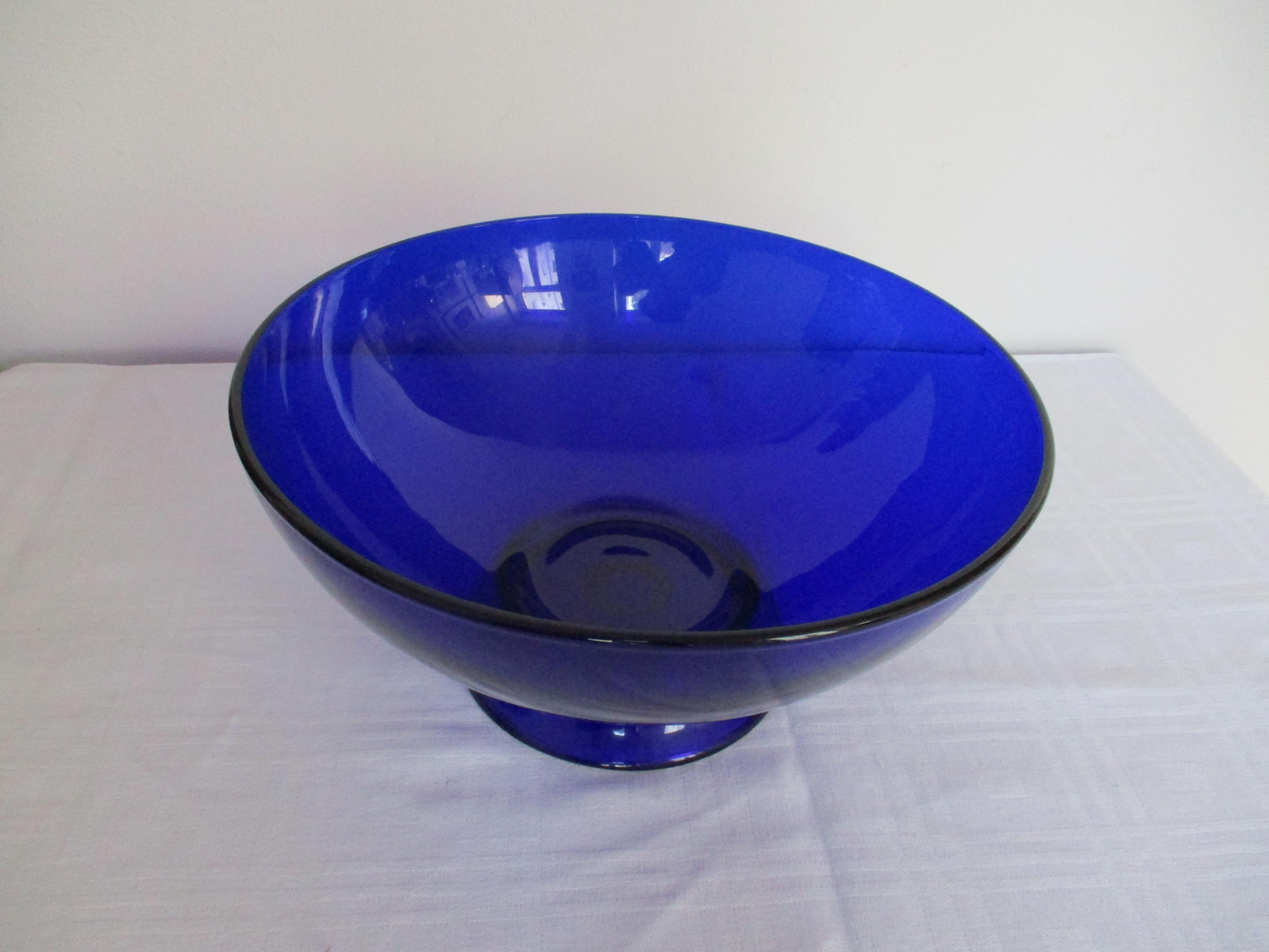 Hand-Crafted Art Nouveau Cobalt Blue Bowl For Sale