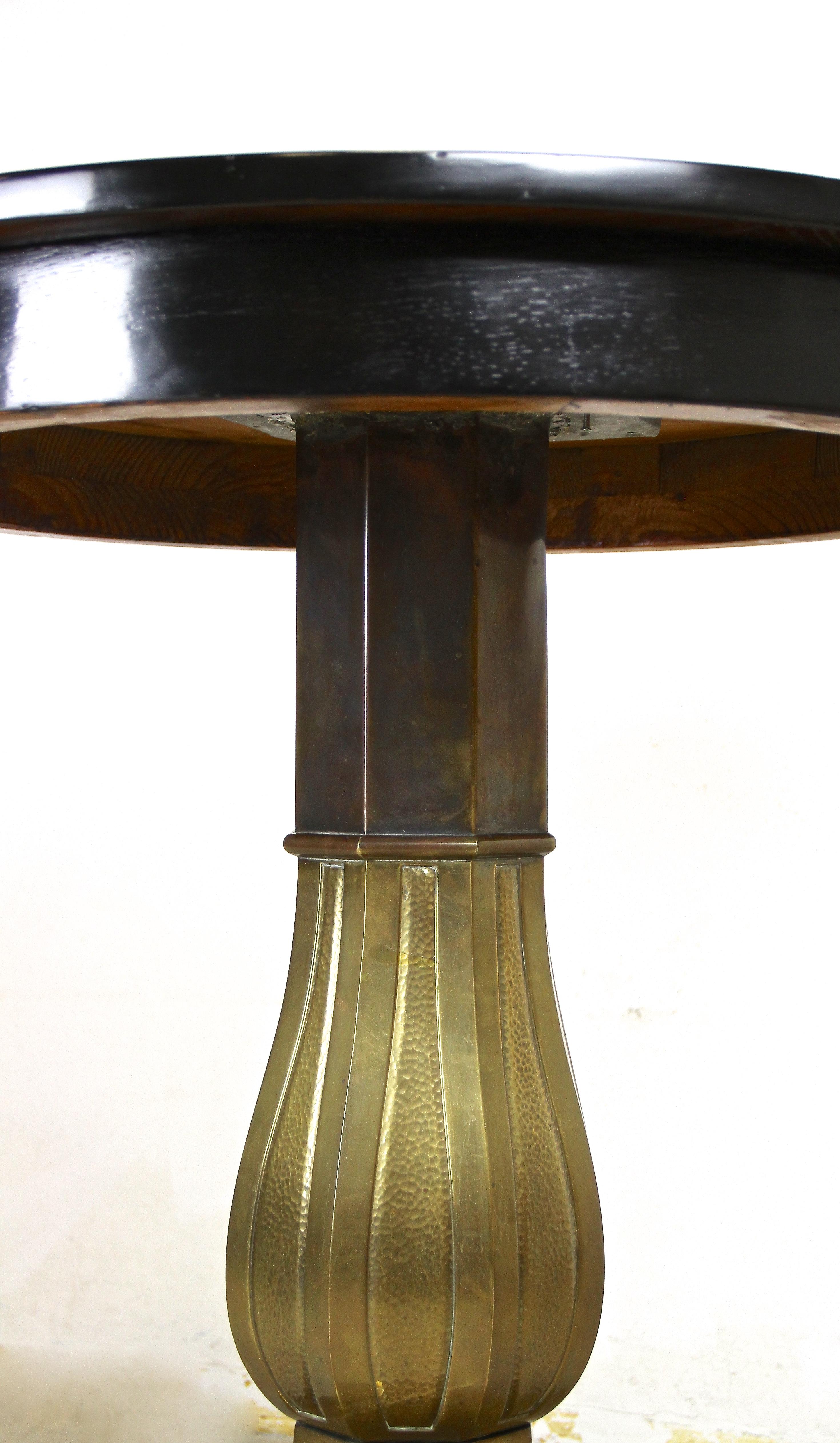 Art Nouveau Coffee/ Side Table with Brass Base, Austria, circa 1910 For Sale 3