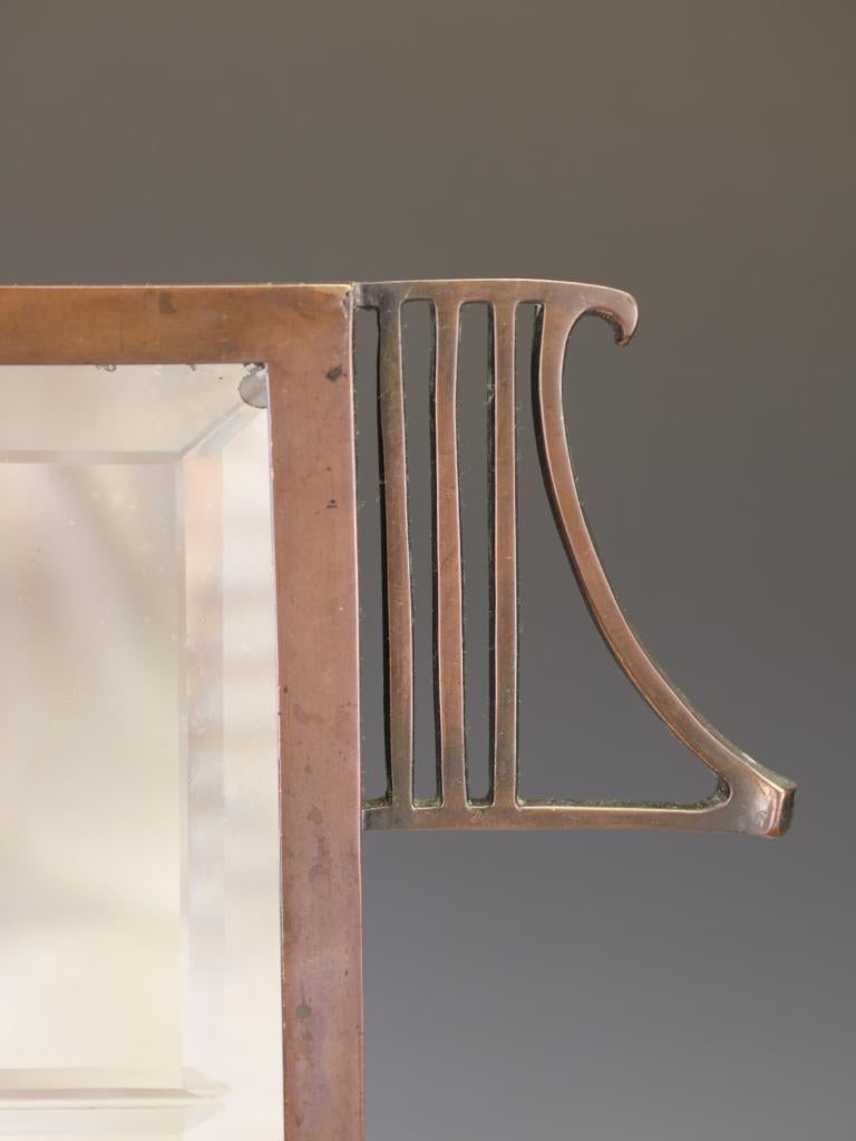 Art Nouveau Copper Firescreen with Bevelled Mirror Panel, c. 1900 In Good Condition For Sale In Lincoln, GB