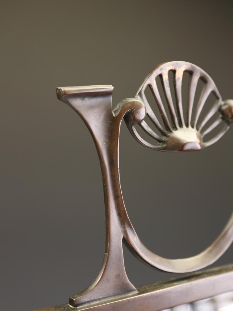 Art Nouveau Copper Firescreen with Bevelled Mirror Panel, c. 1900 For Sale 1