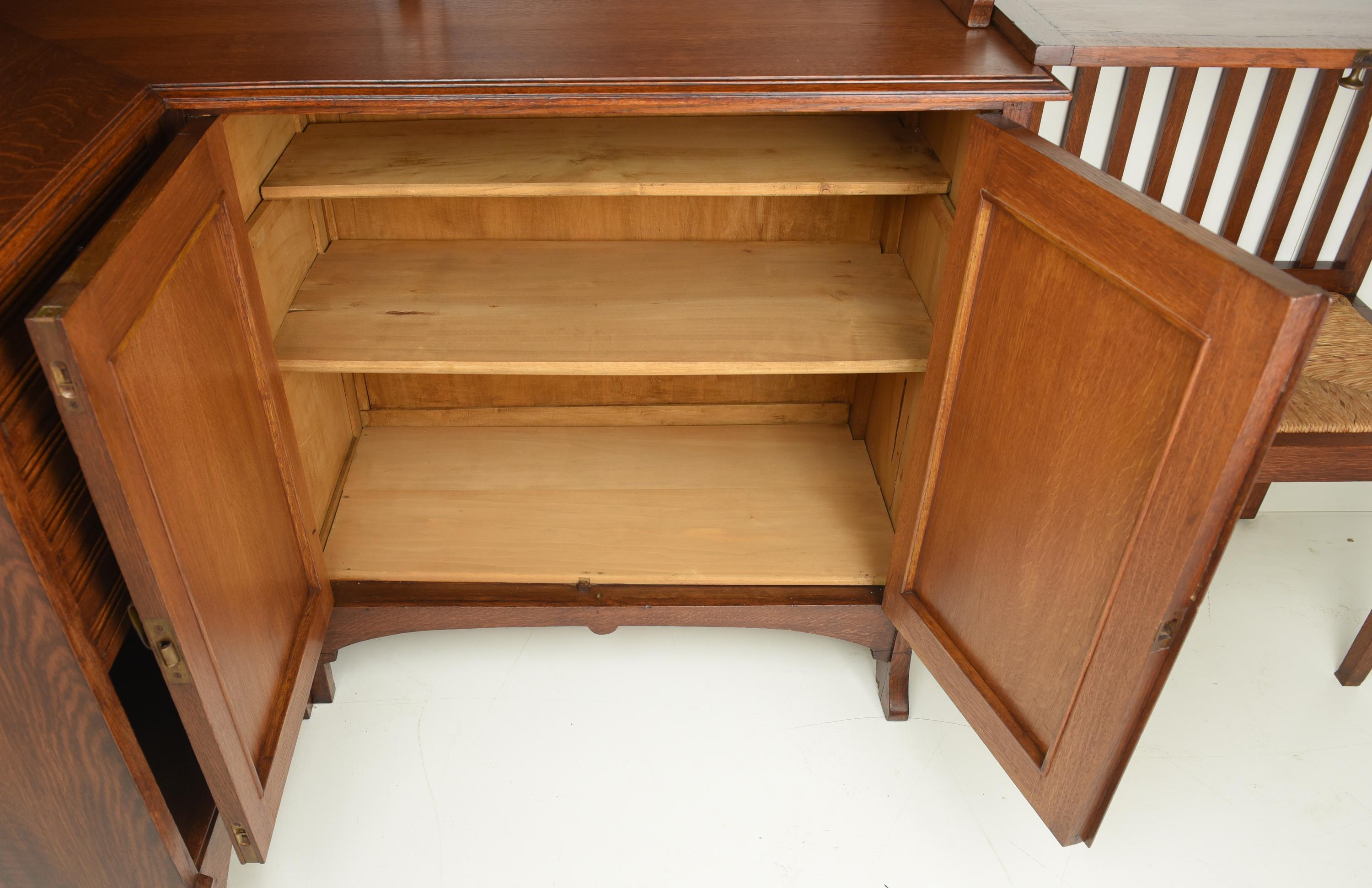20th Century Art Nouveau Corner Cabinet with Bench in Oak by Albert Dumont, 1915 For Sale