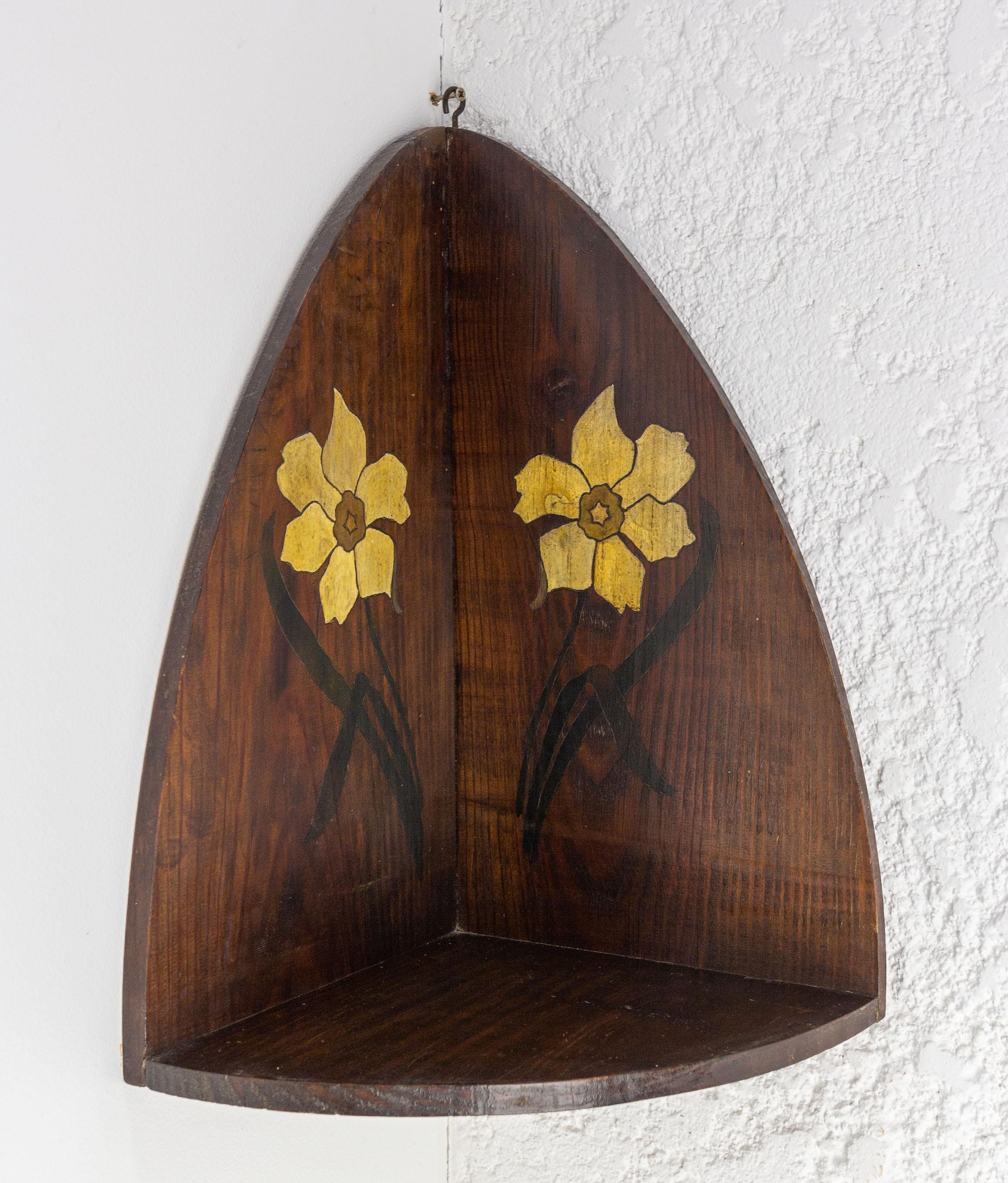 Poplar Art Nouveau Corner Shelf with Painted Flowers, French, circa 1920 For Sale