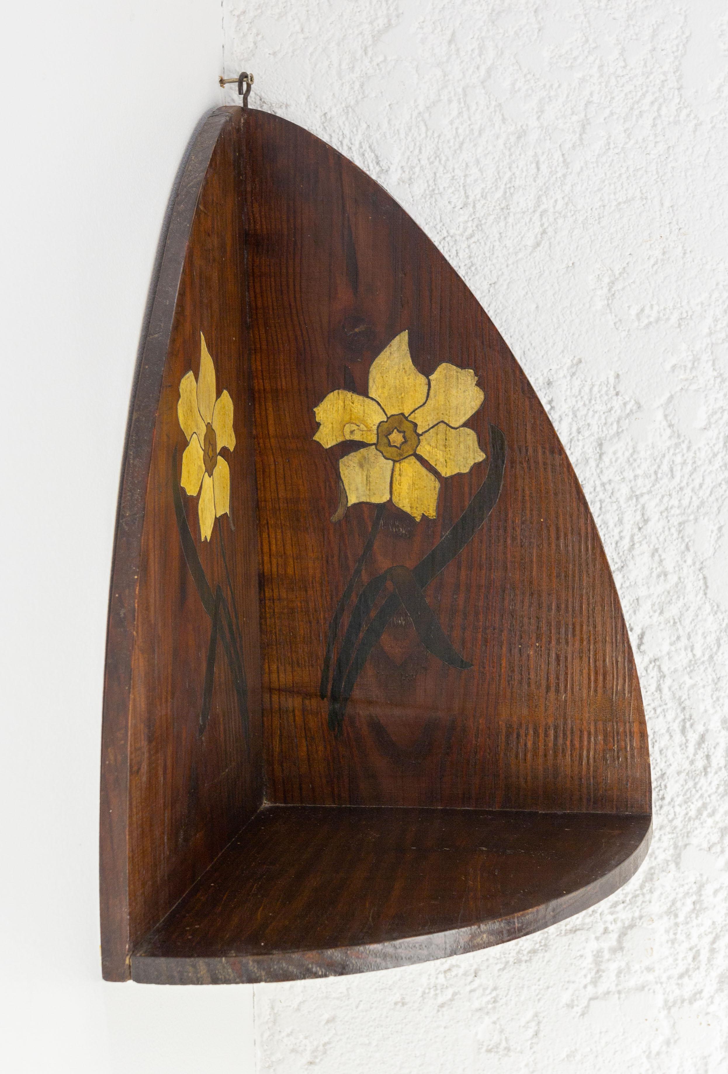 Art Nouveau Corner Shelf with Painted Flowers, French, circa 1920 For Sale 1