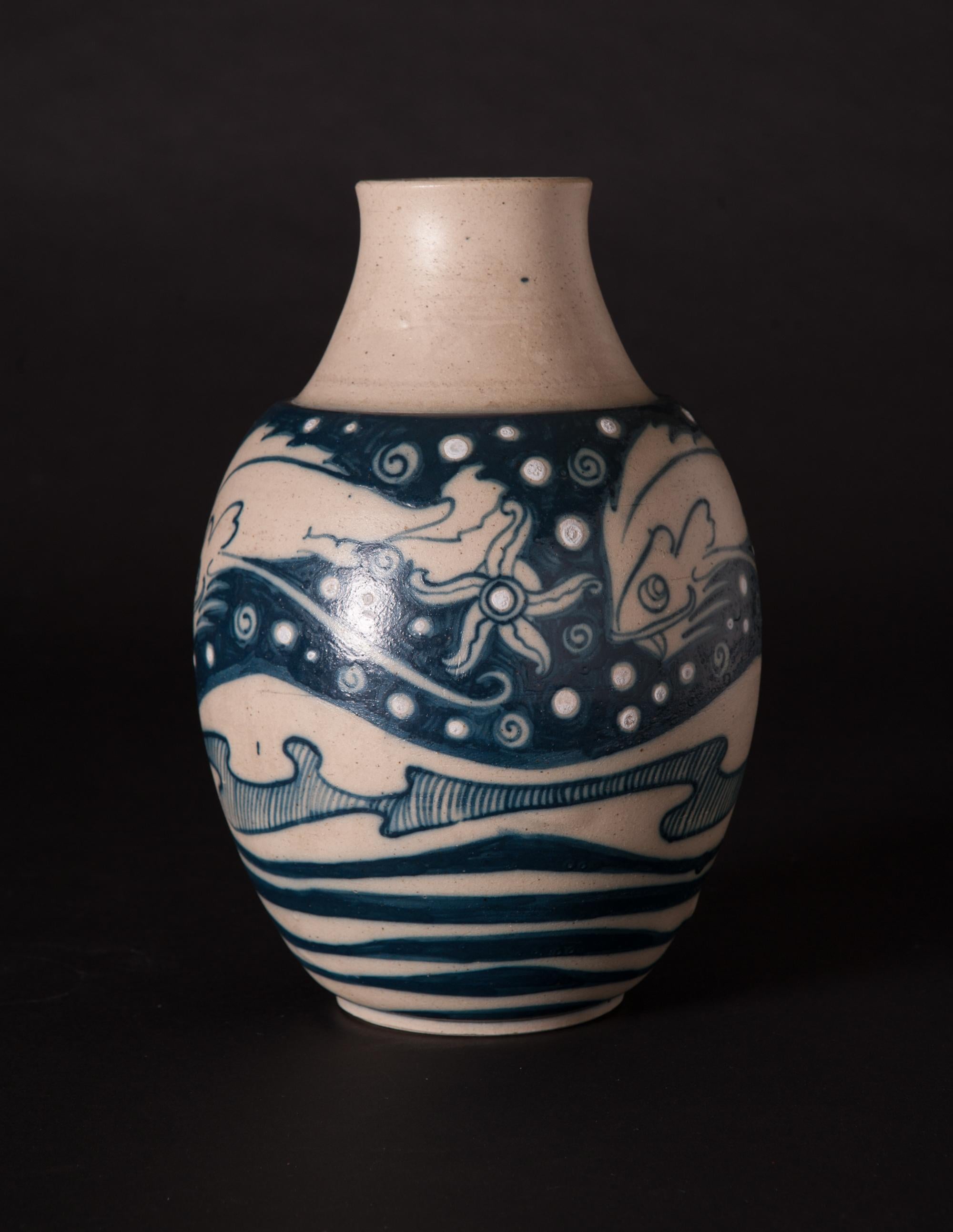 Jugendstil-Vase mit kosmischem Katzenfischmotiv von Galileo Chini (Art nouveau) im Angebot