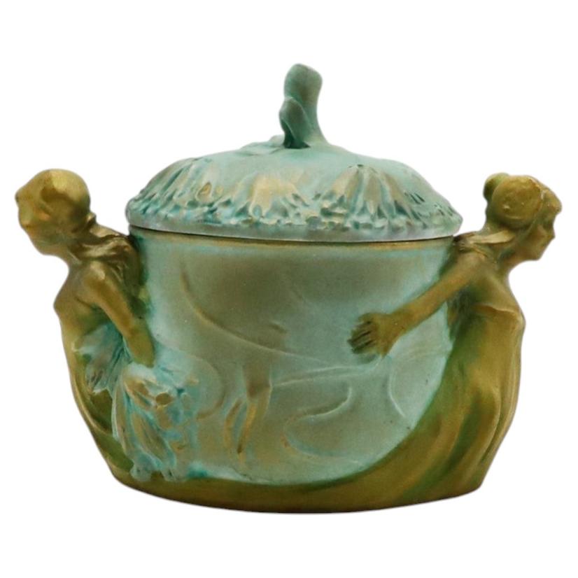 Pot en céramique avec couvercle de style Art nouveau, vers 1900-1920