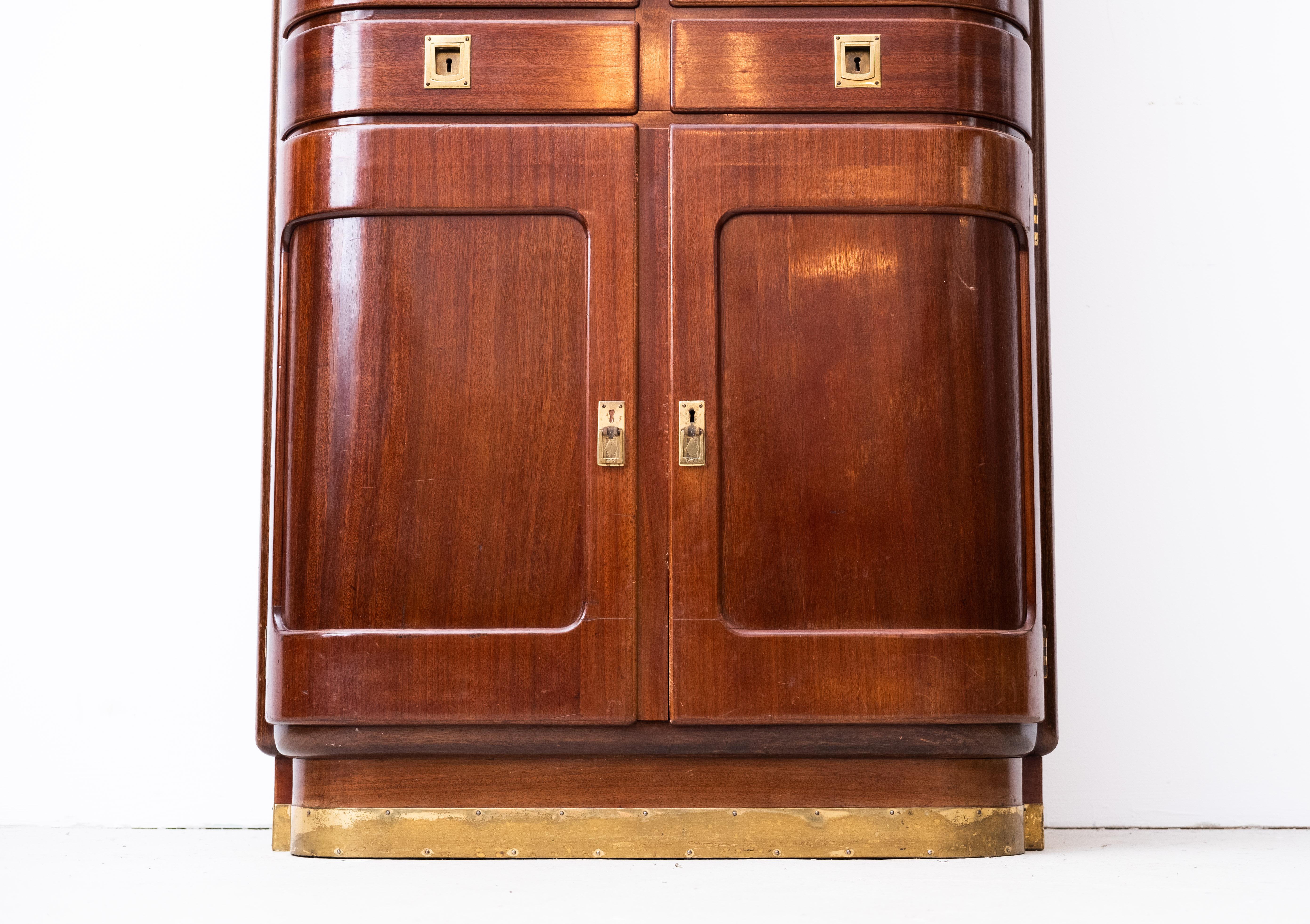 Jugendstil-Anrichte im Stil von Otto Wytrlik, von Jac. Kain (Wien, 1905) (Österreichisch)