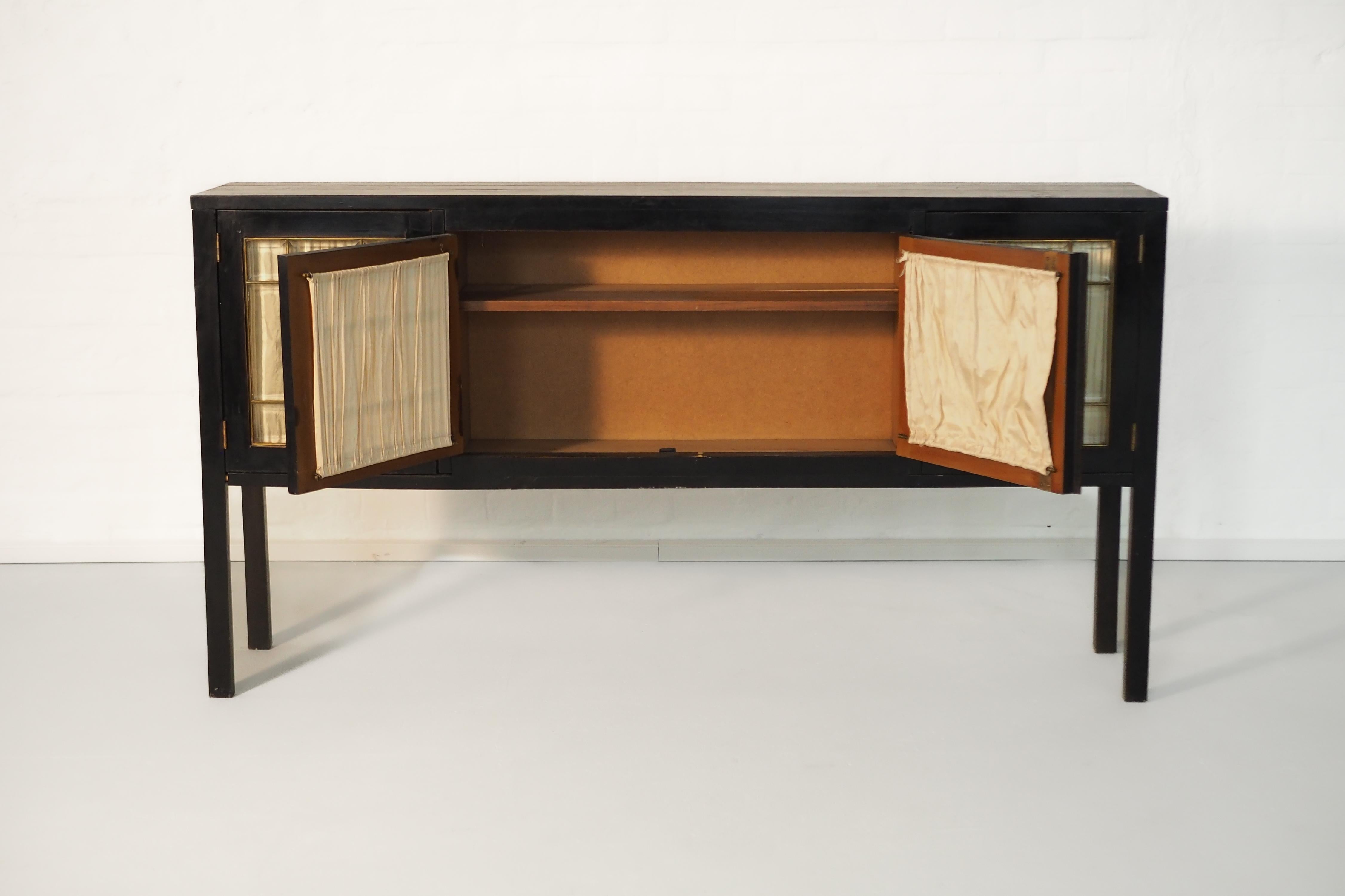Credenza Art Nouveau con dettagli in ottone in vendita 5