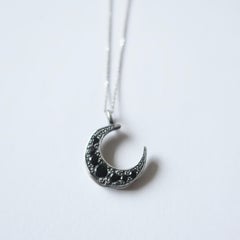 Art Nouveau Crescent Moon Pendant in 18 Karat White Gold with Diamonds