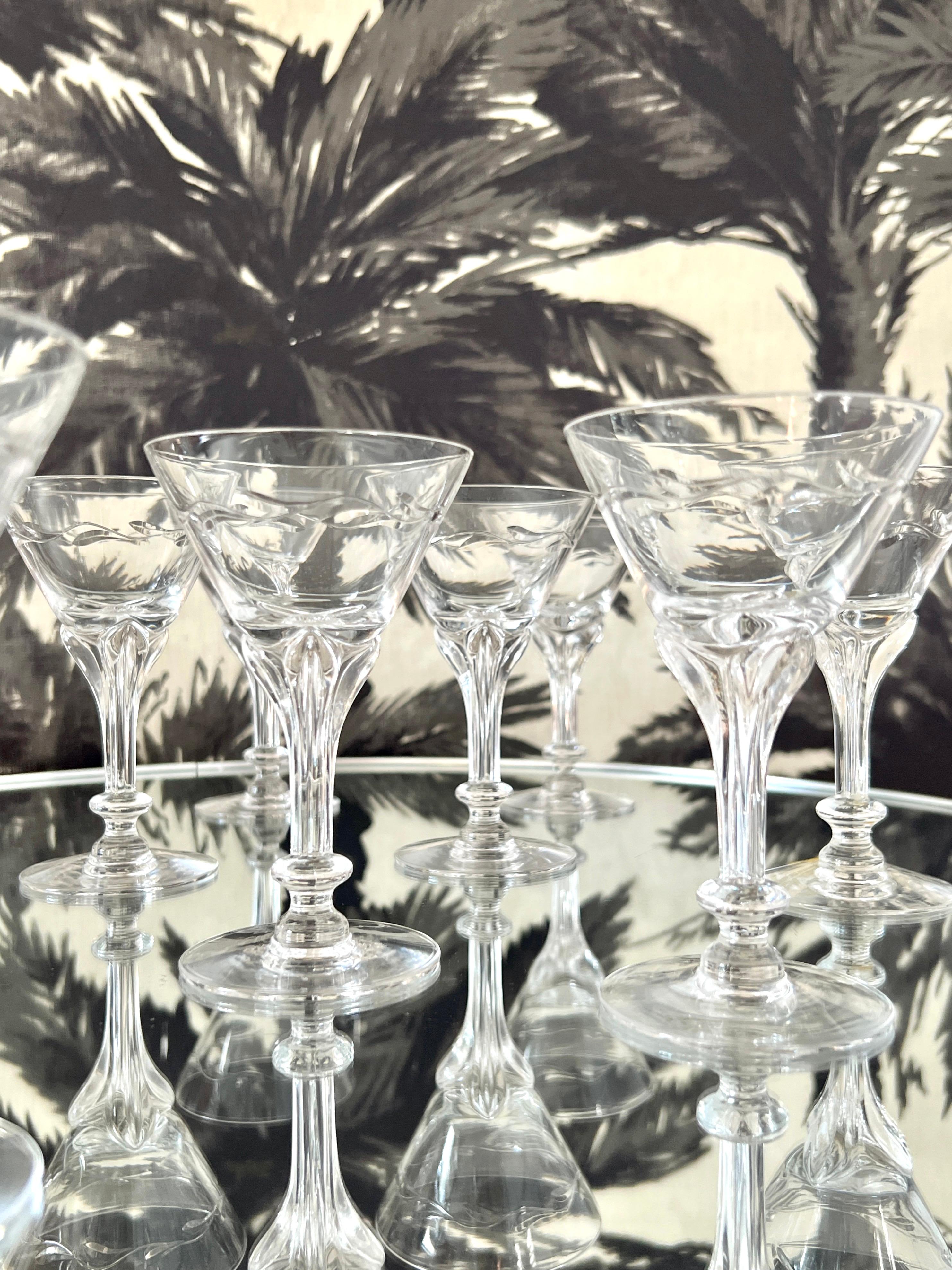 Jugendstil-Cocktailgläser aus Kristall von Tiffin Glass, Set von zwölf, ca. 1950er Jahre (Mitte des 20. Jahrhunderts) im Angebot