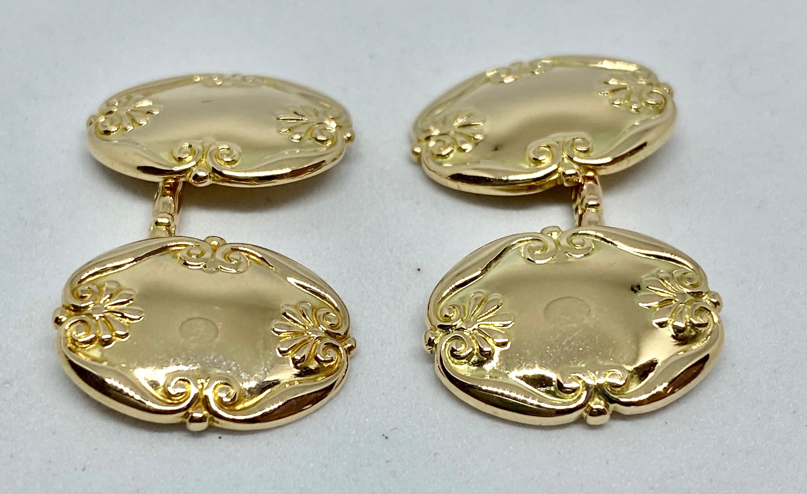 Art Nouveau Cufflinks in Yellow Gold by Marcus & Company In Good Condition For Sale In San Rafael, CA