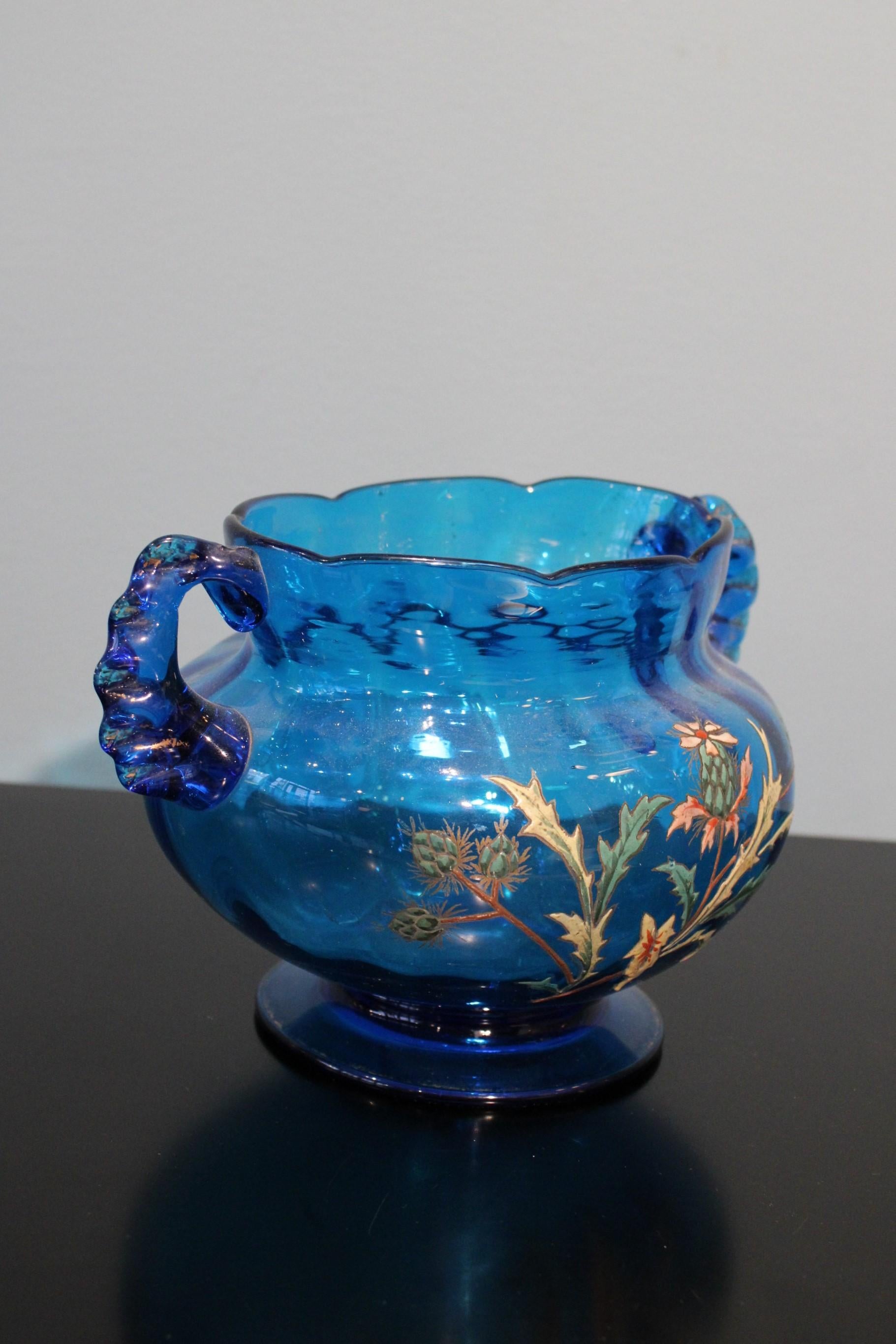 Art Nouveau Cup in Blue Glass In Good Condition For Sale In Paris, FR