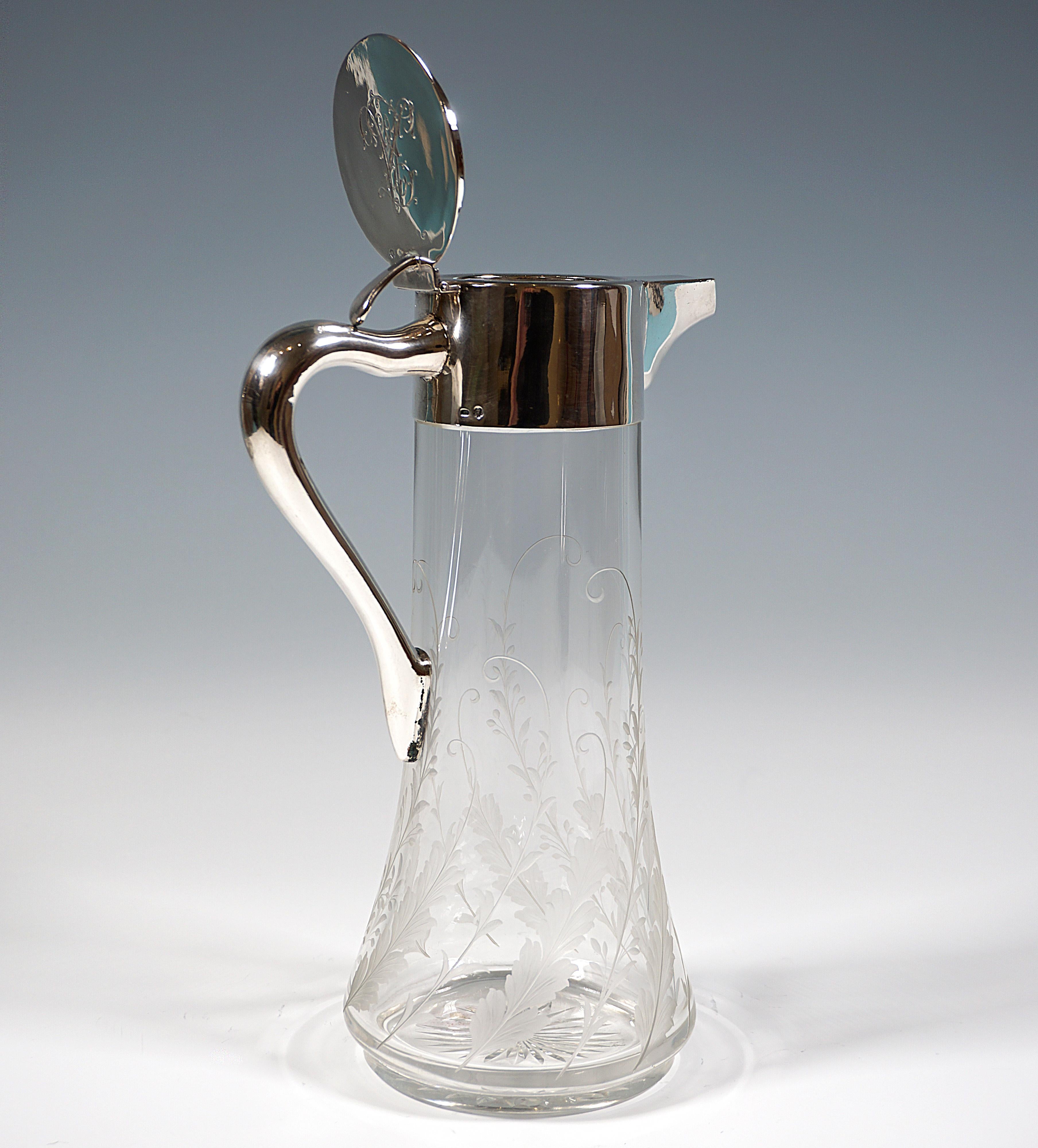 Jarra de vidrio tallado Art Nouveau con montura de plata, por Robert Macher, Viena 1900 Austríaco en venta