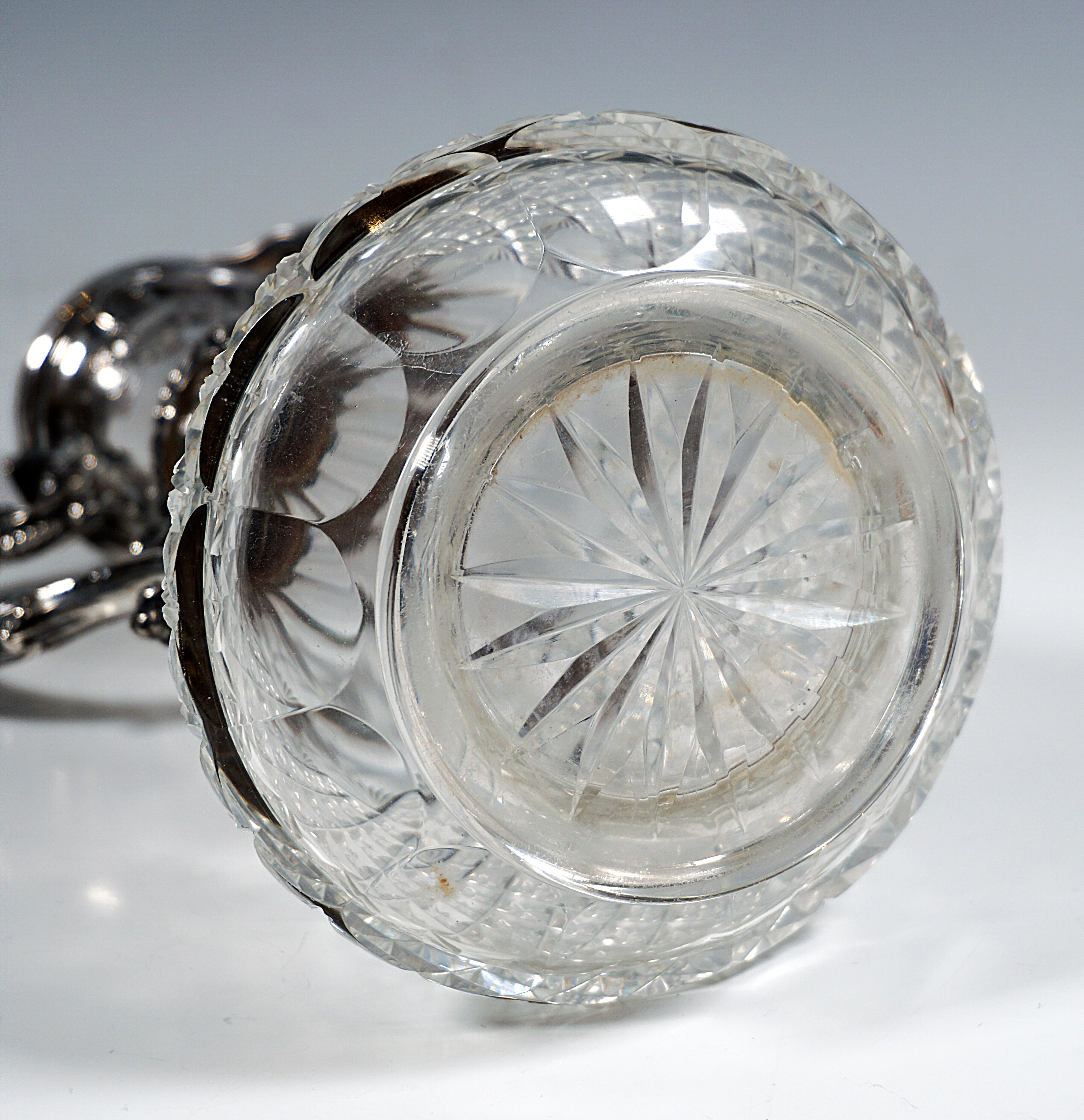 Jugendstil-Karaffe aus geschliffenem Glas mit Silberbeschlägen, Deutschland, um 1900 (Art nouveau) im Angebot