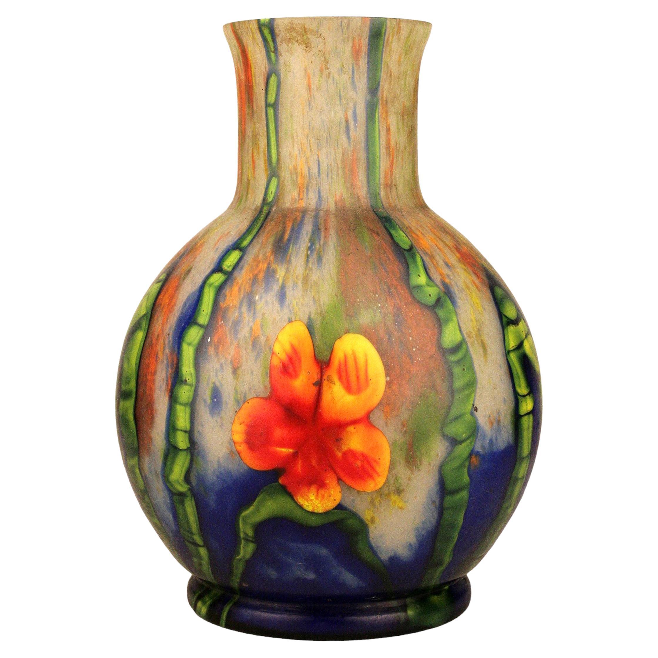 Vaso da fiori Art Nouveau Czech Bohemian Grand Marquetry Ball della Kralik Glassworks