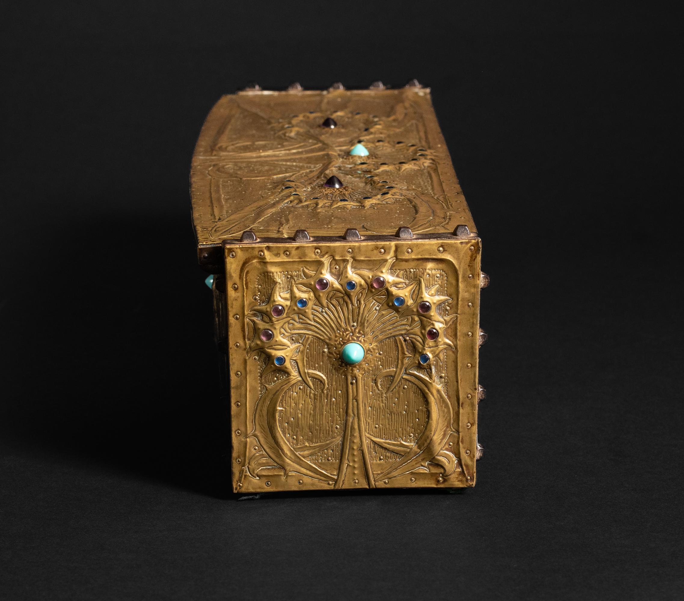 Early 20th Century Art Nouveau Dandelion Repoussé Box by Alfred Daguet For Sale