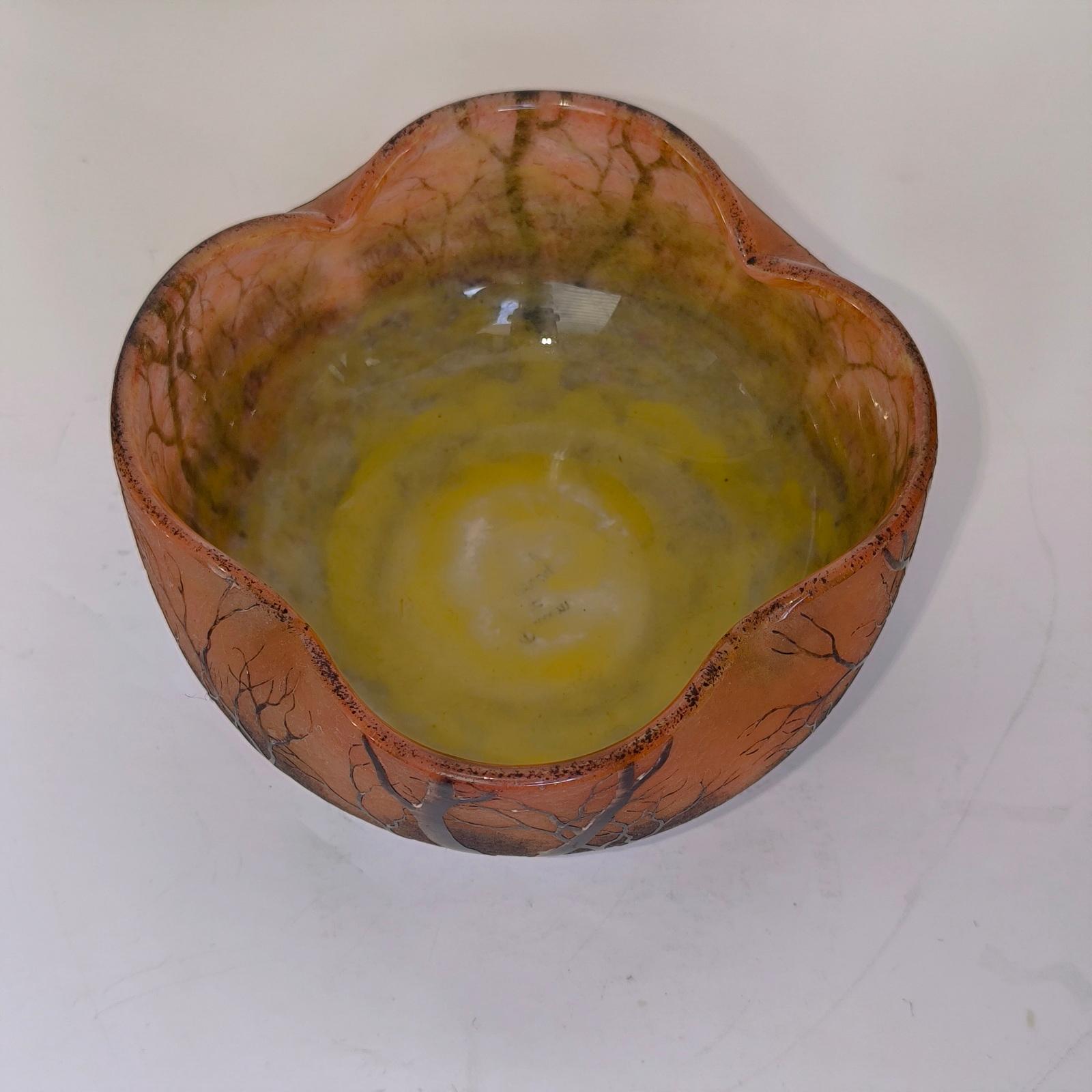 Jugendstil-Schale aus Kamee-Glas von Daum Nancy im Jugendstil, „ Paysage de Verre“ – Winterlandschaft (20. Jahrhundert) im Angebot
