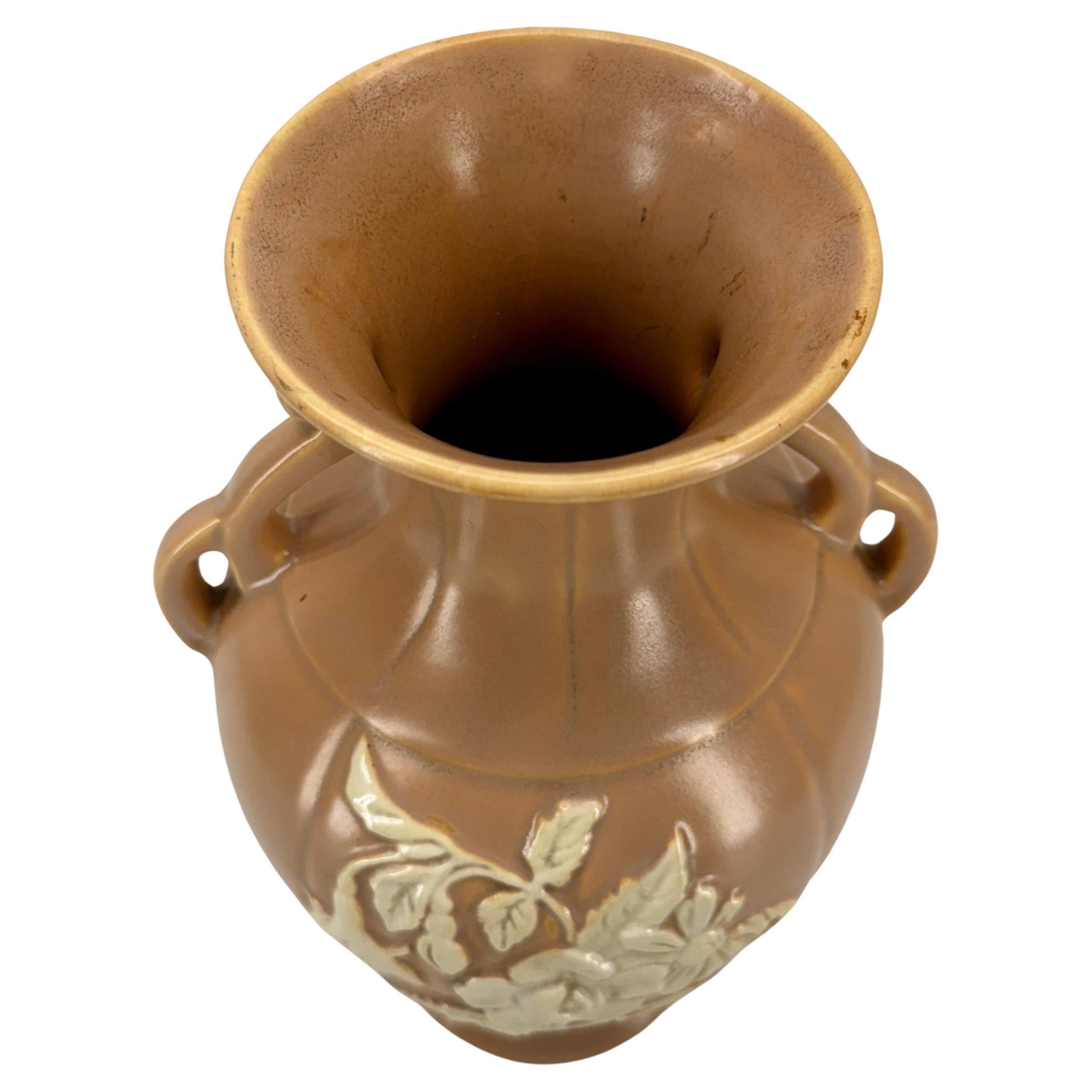 Peint à la main Art Nouveau Déco Vase en Poterie Weller Pottery avec Poignées  en vente