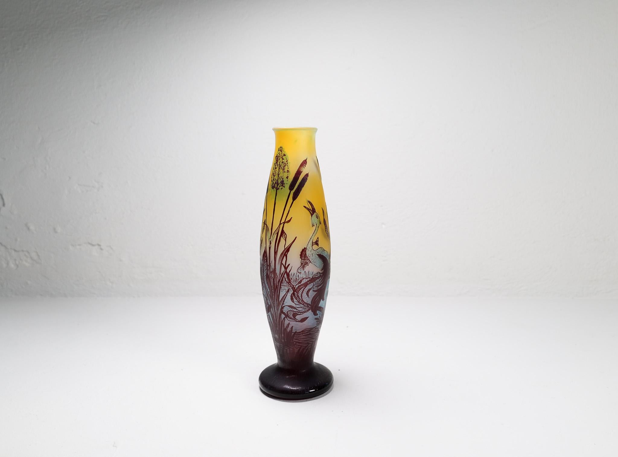 Dekorative Jugendstil-Vase aus geschnitztem Glas, Schweden, 1900er Jahre im Angebot 1