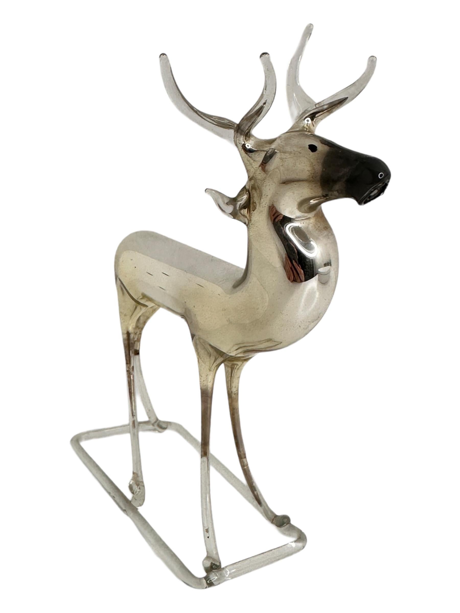 Classic early-20th century hand blown Deer Figurine, made probably in the Lauscha Thuringia Area in Germany. Excellent vintage condition, consistent with age and use. A nice addition to any collection. Found at an estate sale in Nuremberg, Germany.