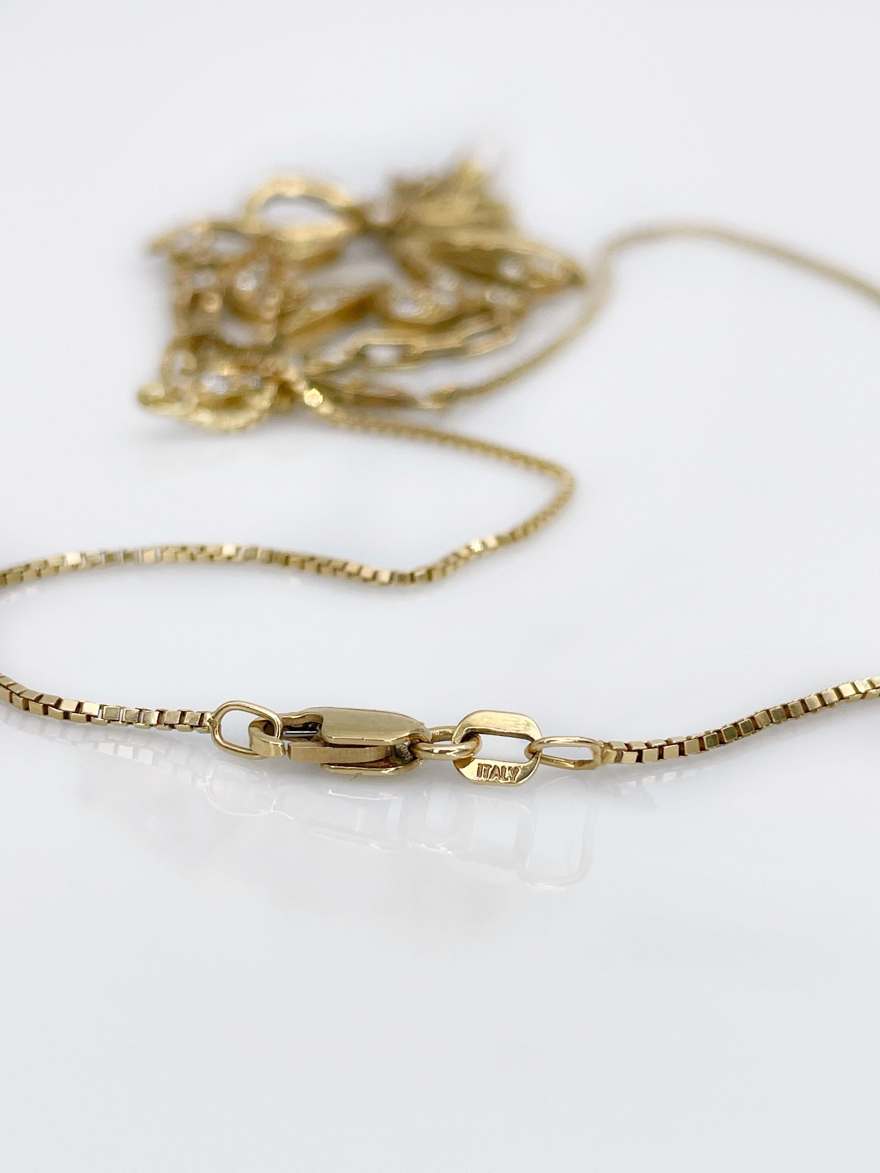 Women's or Men's Art Nouveau Design 18K Yellow Gold 1, 50ct Diamond Pearl Floral Lavalier Necklace