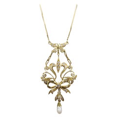 Vintage Art Nouveau Design 18K Yellow Gold 1, 50ct Diamond Pearl Floral Lavalier Necklace