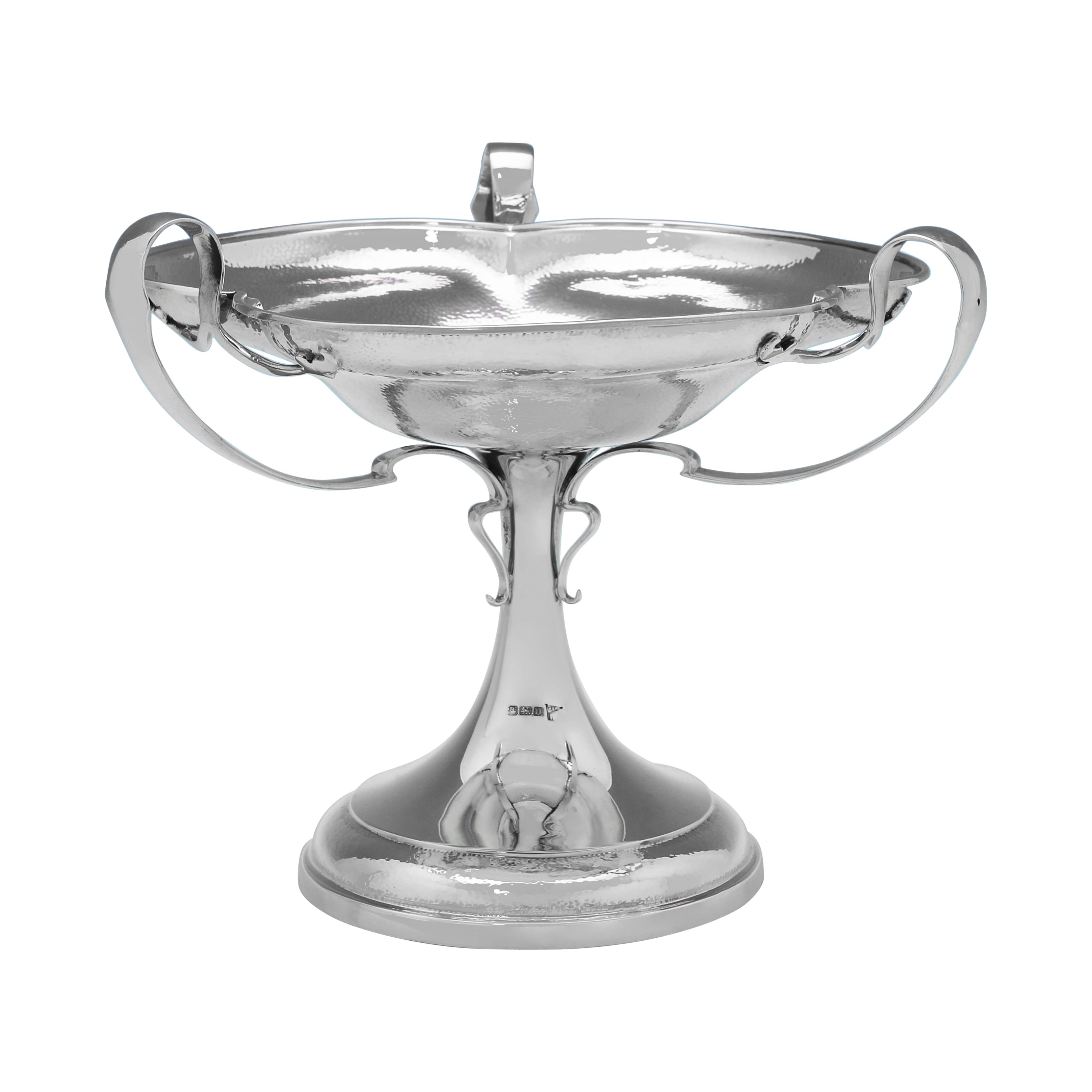 Jugendstil-Tazza aus Sterlingsilber von Walker & Hall aus dem Jahr 1913