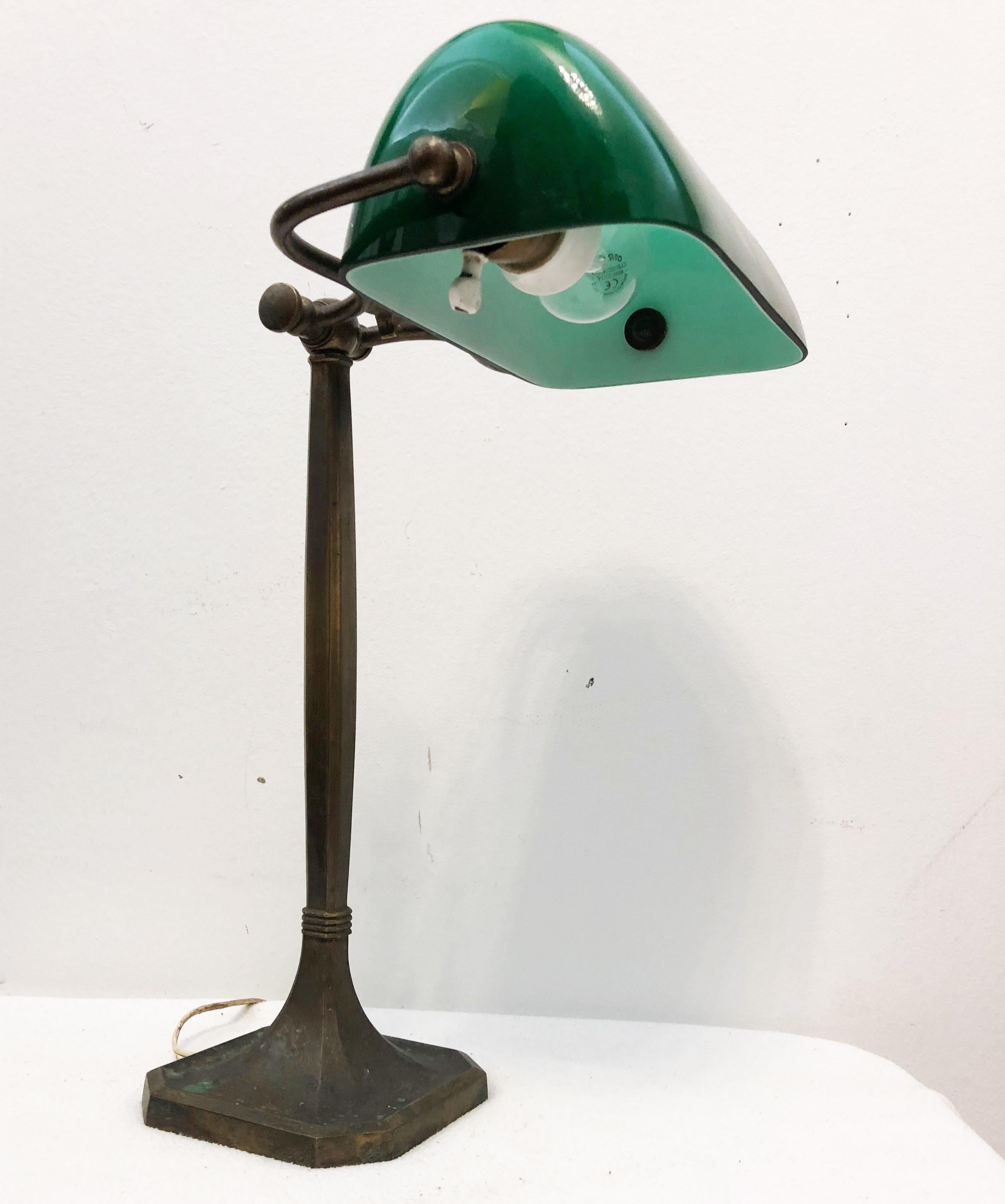 Early 20th Century Art Nouveau Desk Banker's Lamp