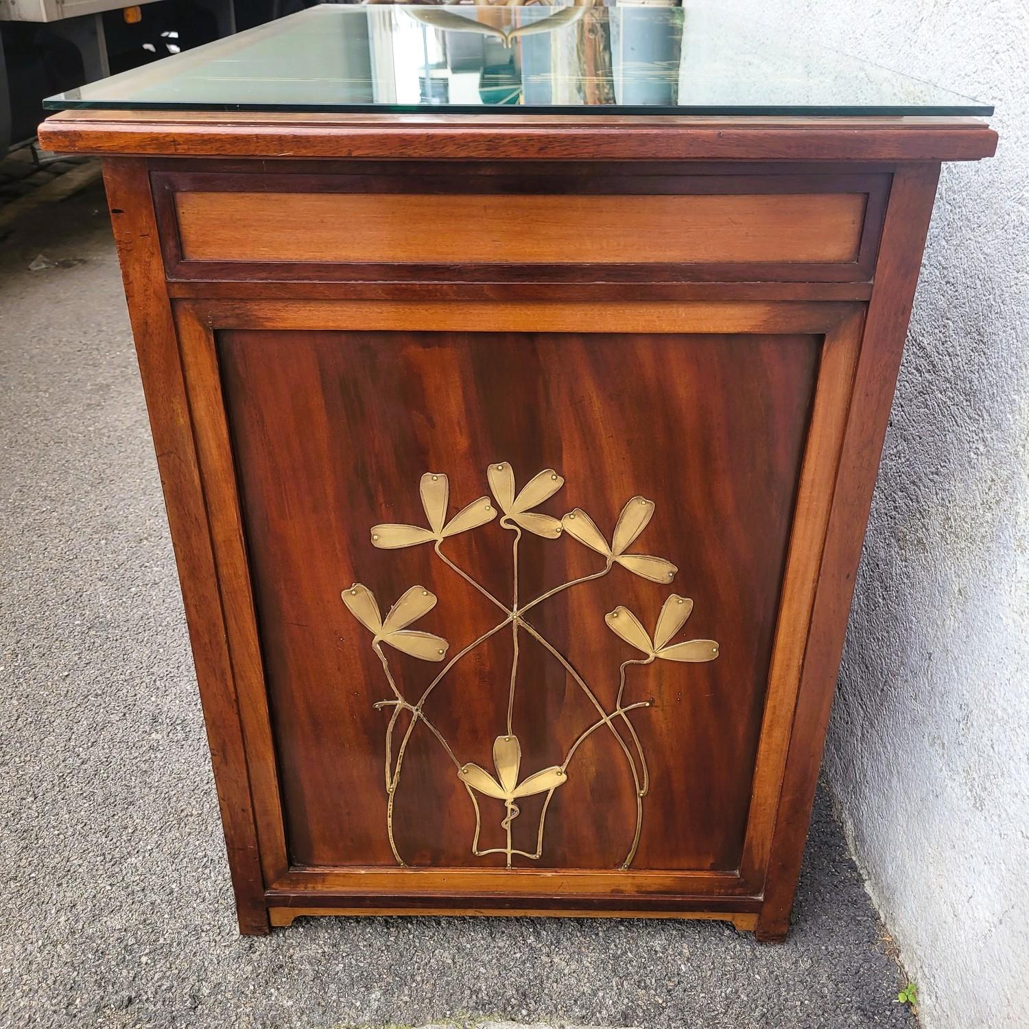 Art Nouveau Desk In Wood With Brass Decoration, Late 19th And Early 20th Century in vendita 4