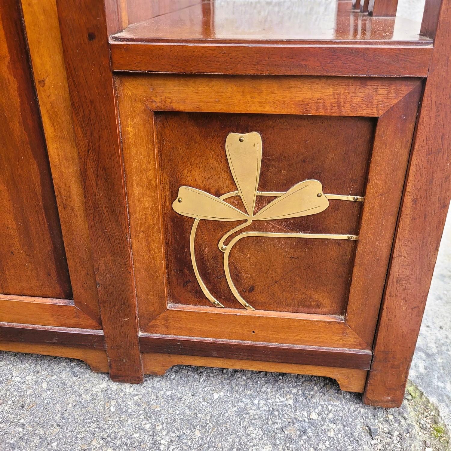 Art Nouveau Desk In Wood With Brass Decoration, Late 19th And Early 20th Century in vendita 13