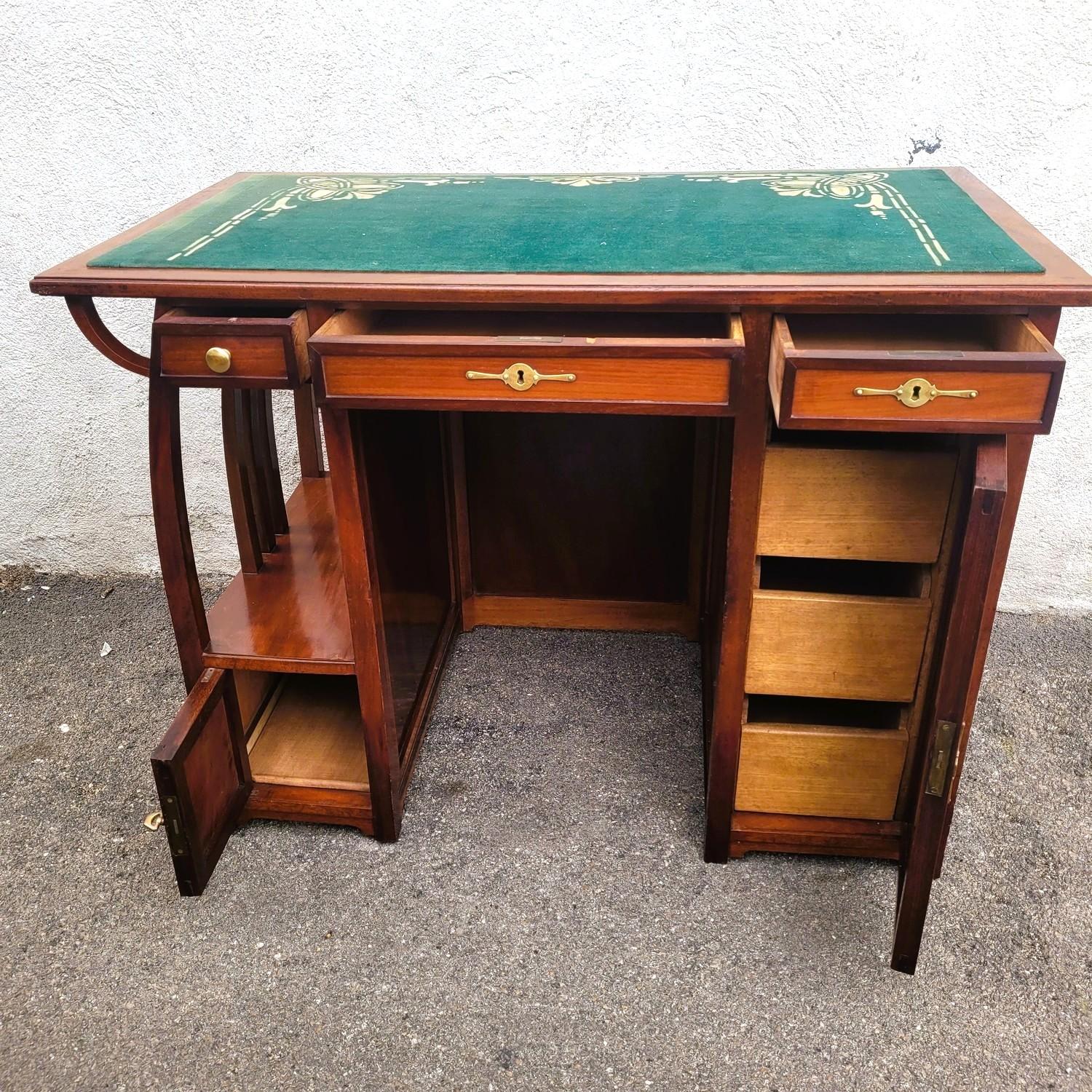XIX secolo Art Nouveau Desk In Wood With Brass Decoration, Late 19th And Early 20th Century in vendita