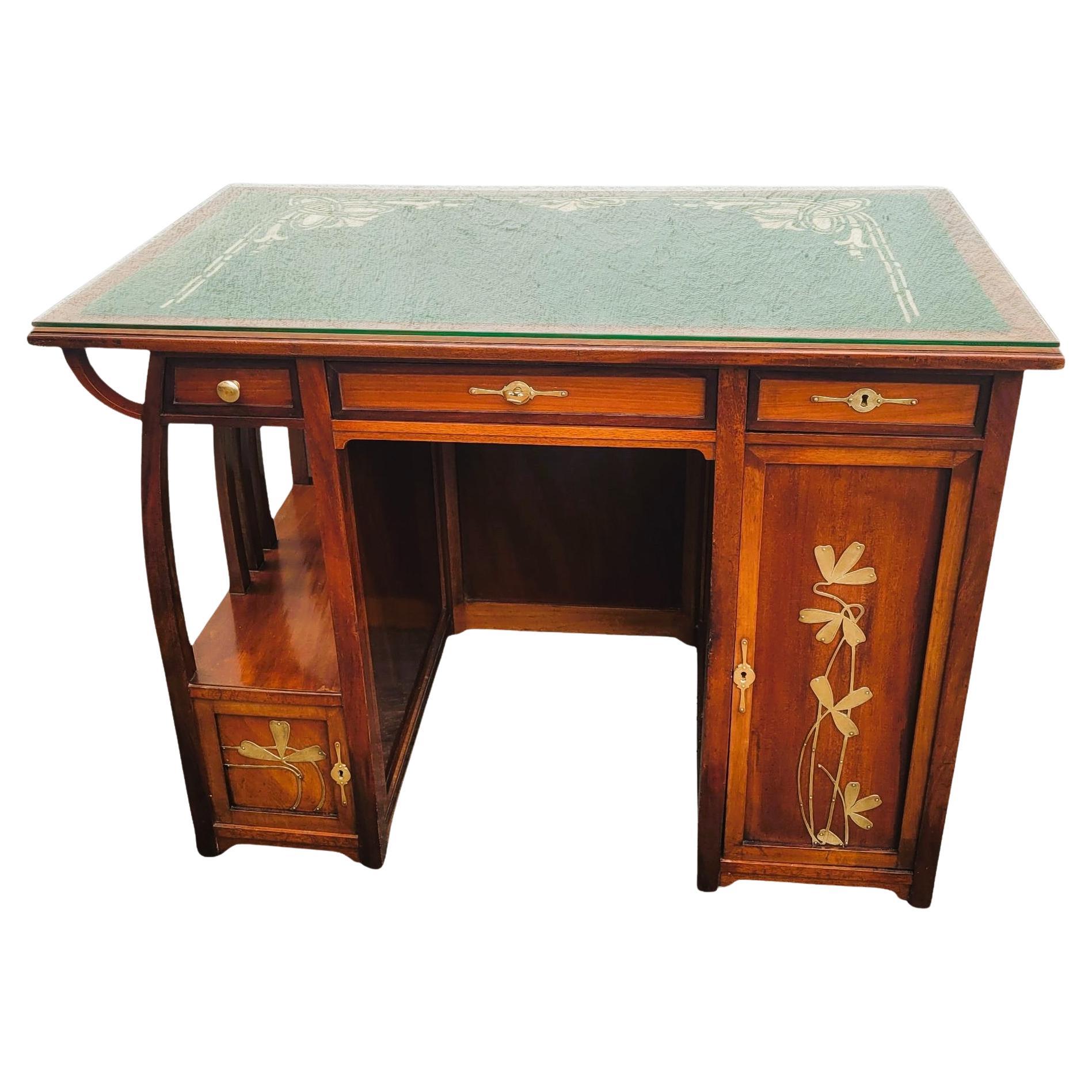 Art Nouveau Desk In Wood With Brass Decoration, Late 19th And Early 20th Century in vendita