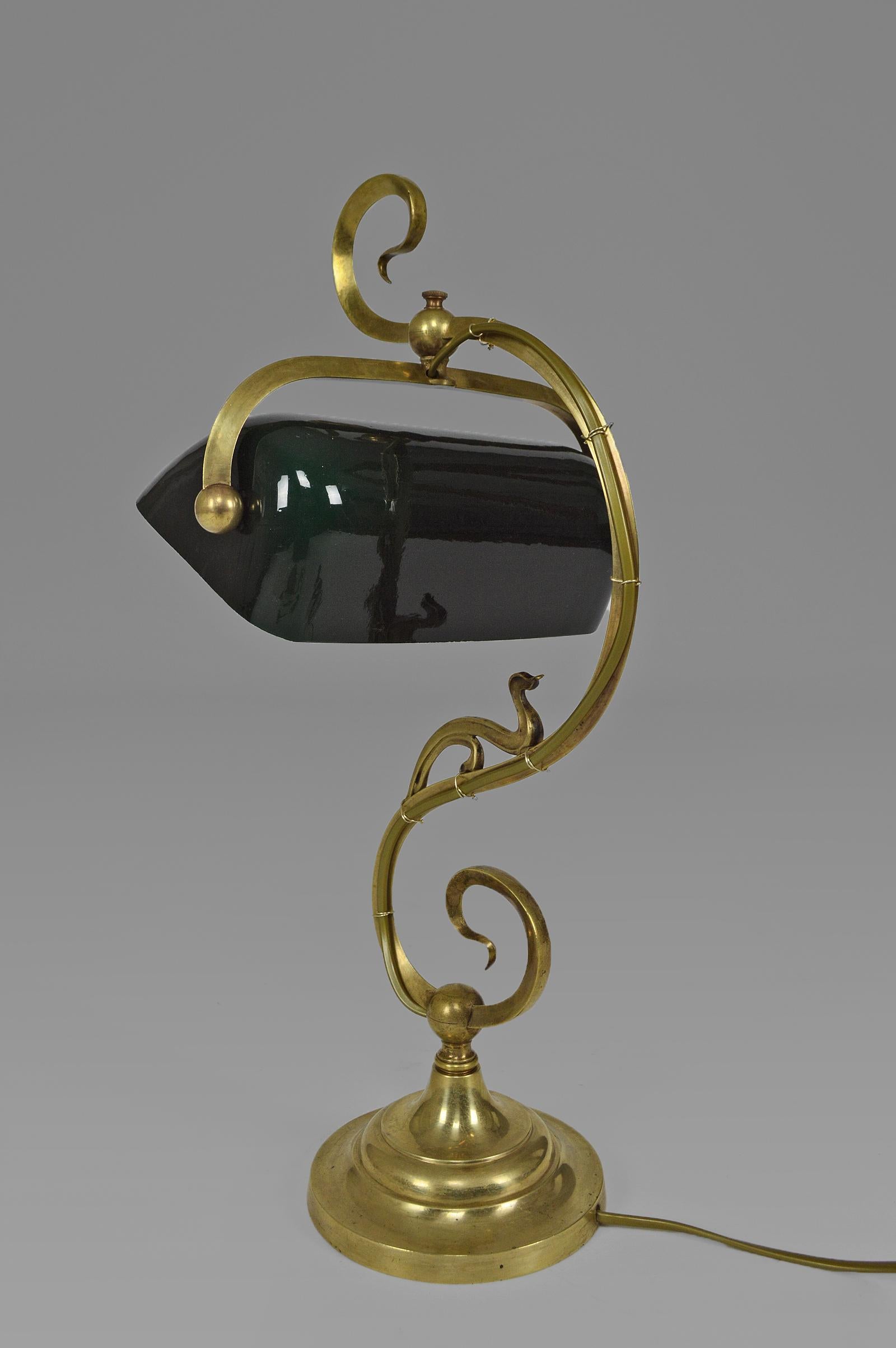 Art Nouveau Desk or Piano Lamp, Bronze & Green Opaline Glass France, circa 1905 In Good Condition For Sale In L'Etang, FR