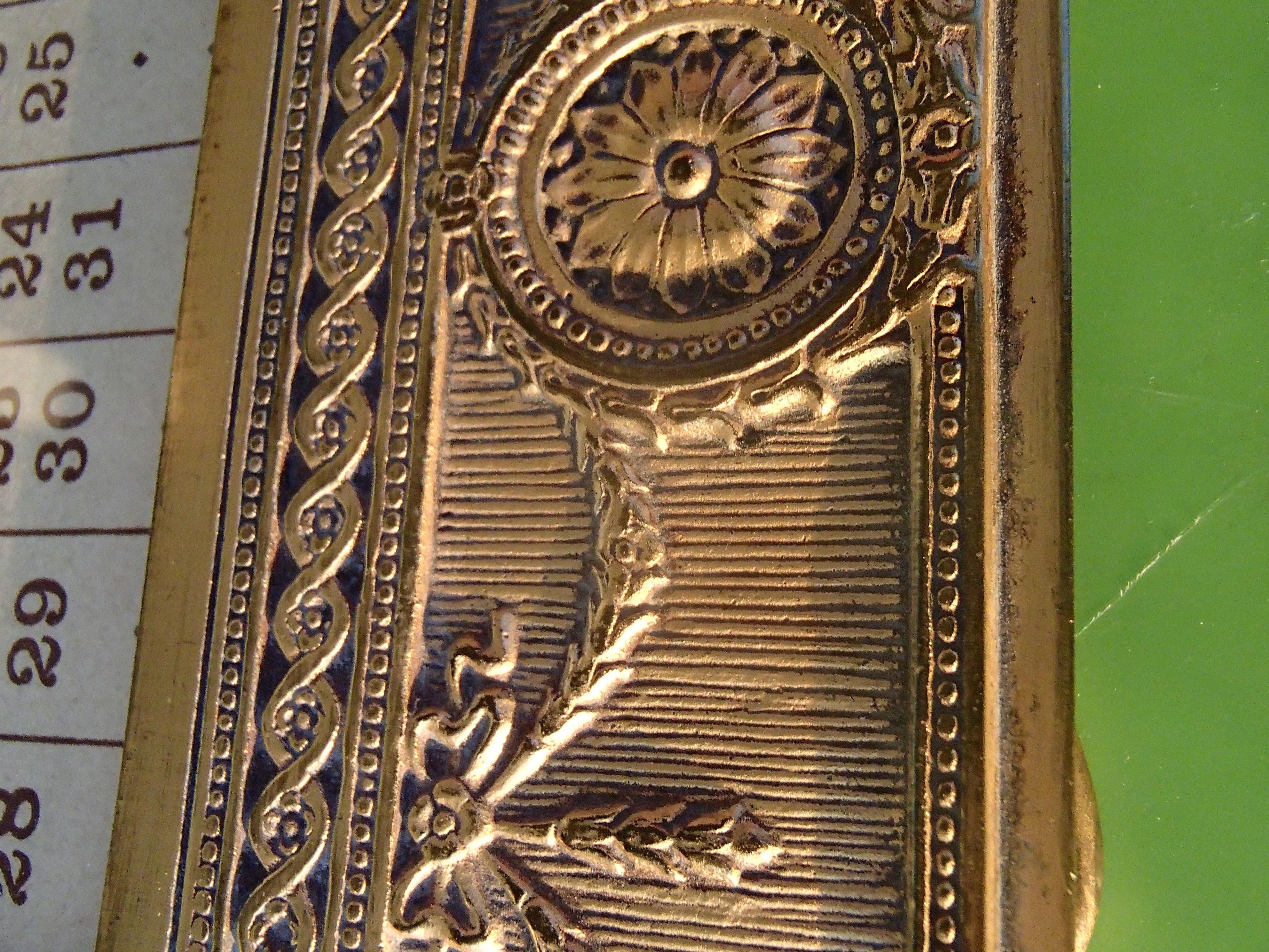 Jugendstil-Schreibtischset von Tiffany mit Kalender, Tintenbrenner, Schachtel und Clip im Angebot 10