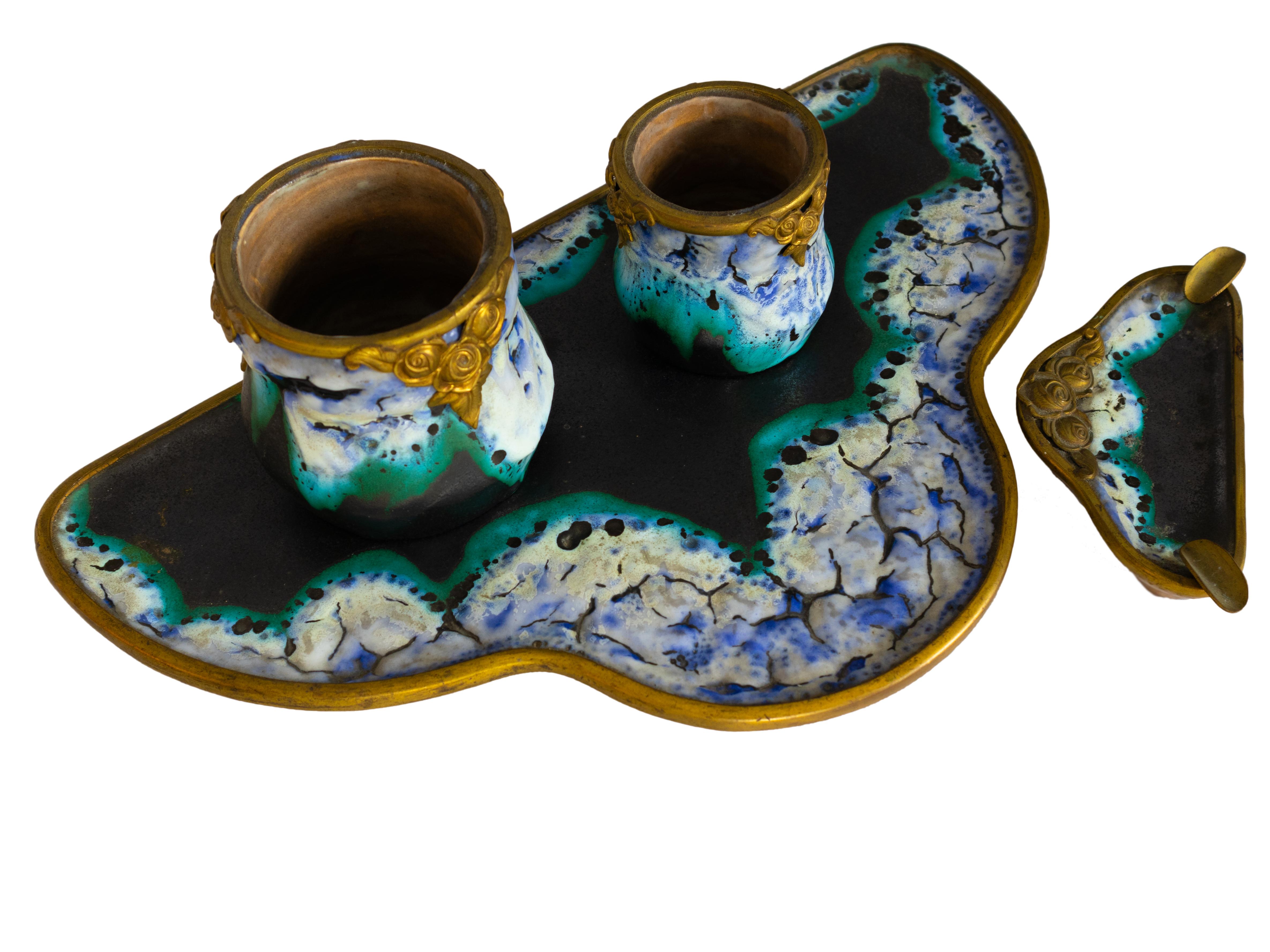 Dipinto a mano Set da scrivania Art Nouveau in ceramica e bronzo dorato, Francia, 1900 in vendita