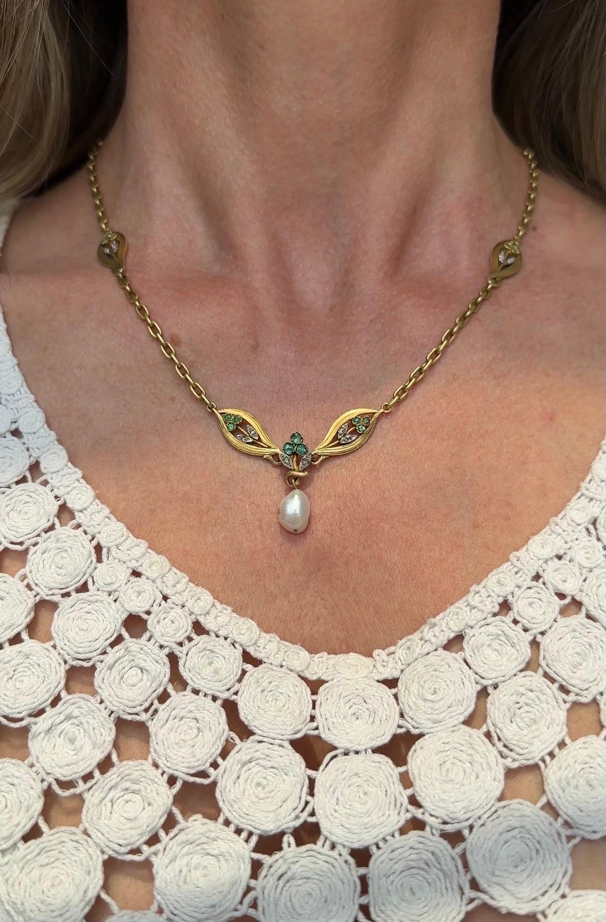 18K French Art Nouveau Diamond, Tsavorite and Pearl Fancy Link Station Necklace For Sale 1