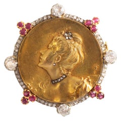 Profil de femme Art Nouveau en diamants et rubis