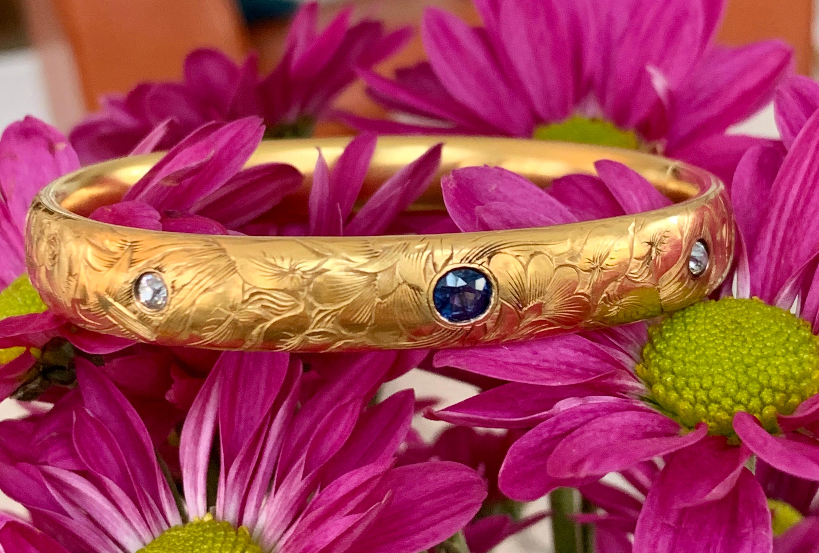 Art Nouveau Diamond and Sapphire Hinged Engraved 14 Karat Yellow Gold Bangle 1