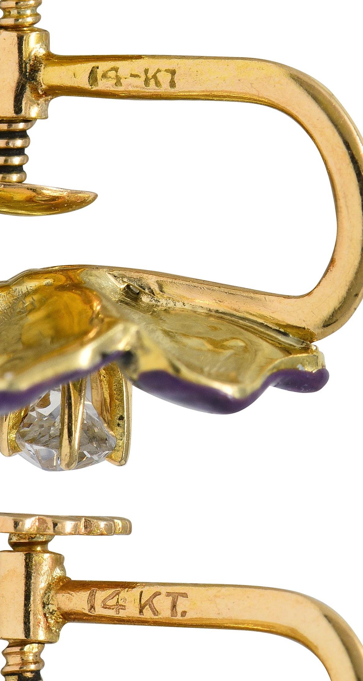 Orecchini a vite con diamante e smalto in oro 14 carati, con viola del pensiero dipinta in stile liberty In condizioni ottime in vendita a Philadelphia, PA