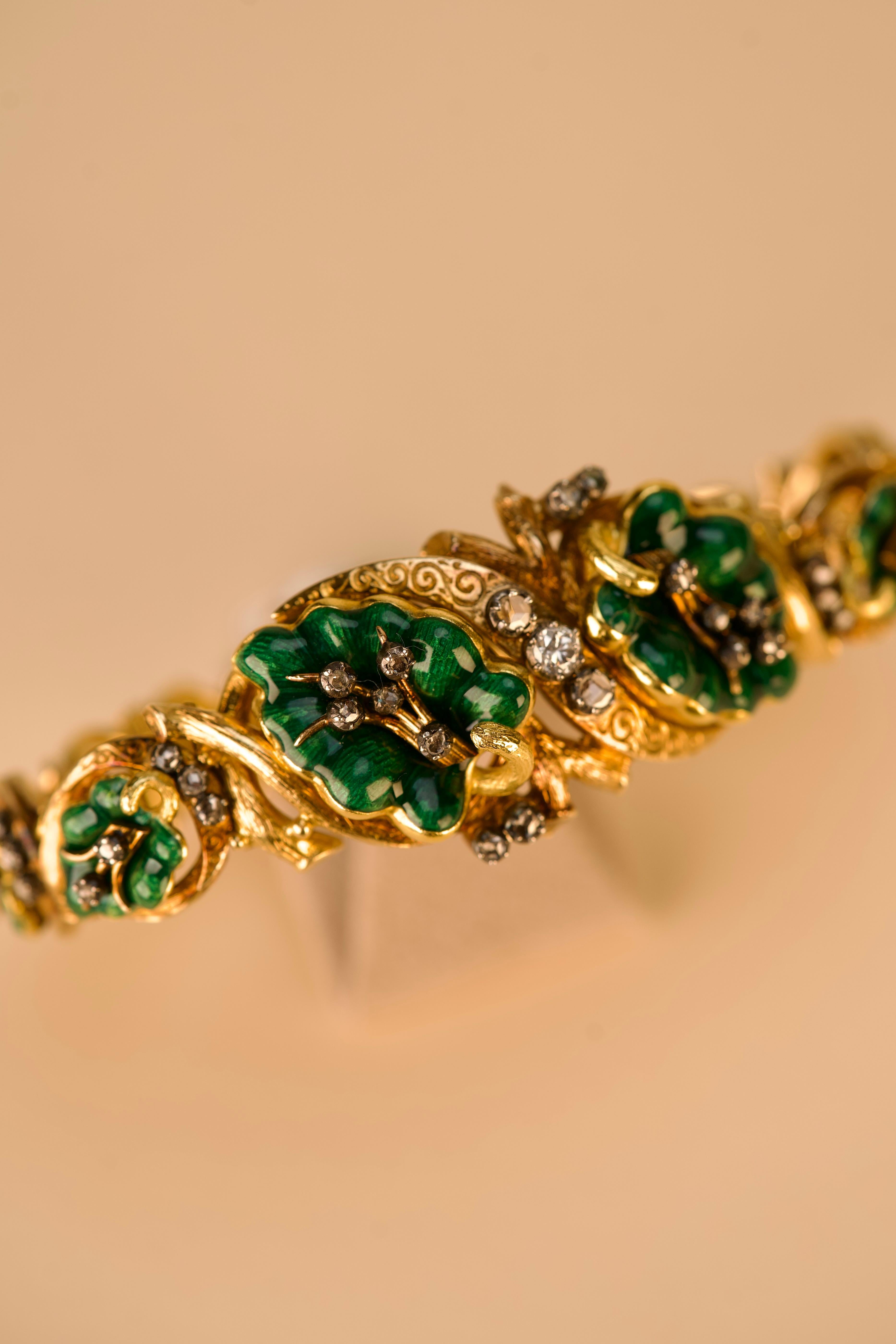 Bracciale d'oro con diamanti e smalto verde Art Nouveau In condizioni buone in vendita a Lisboa, PT