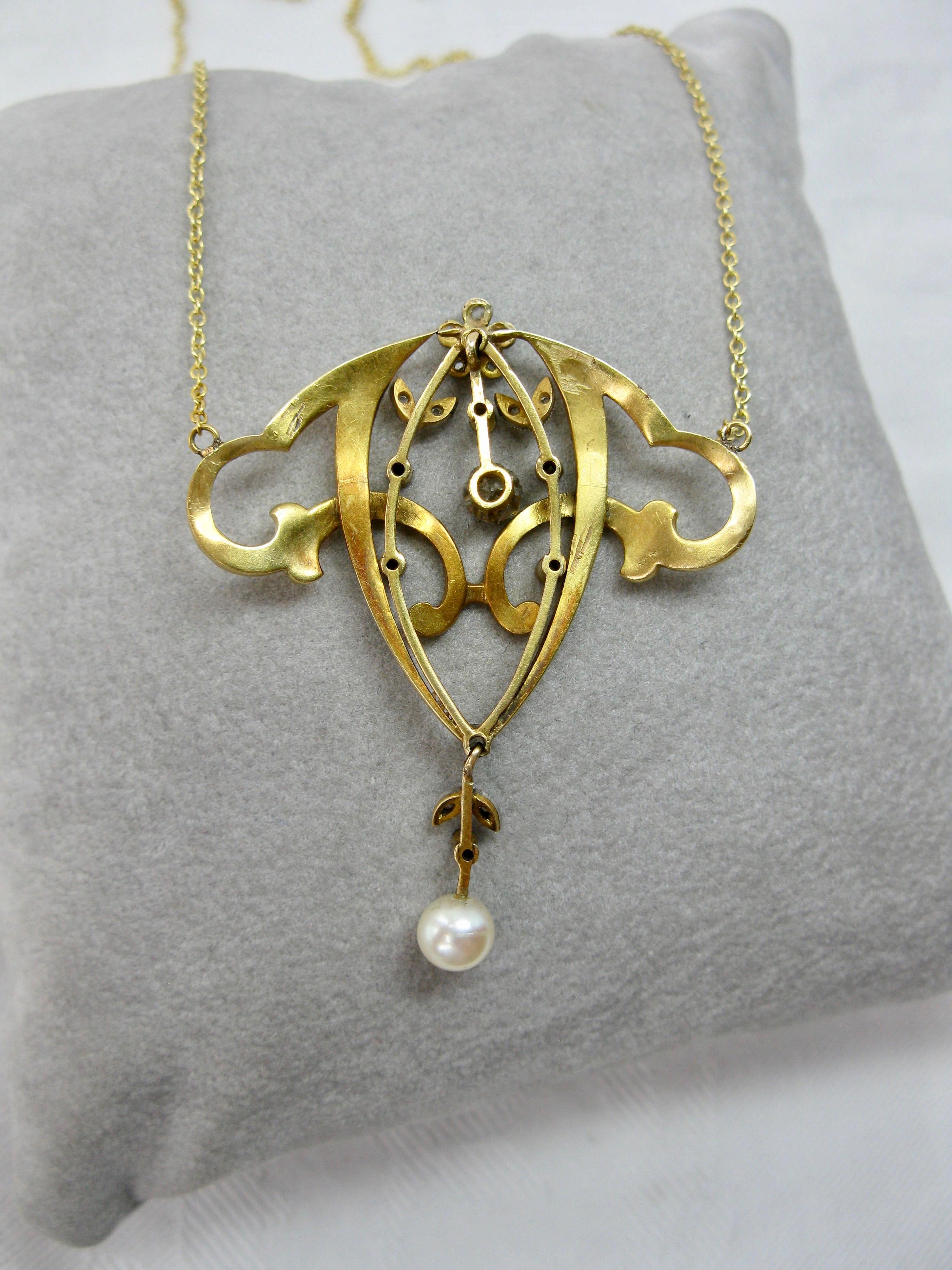 Art Nouveau Diamond Platinum Pearl Flower Necklace Belle Époque Pendant For Sale 1