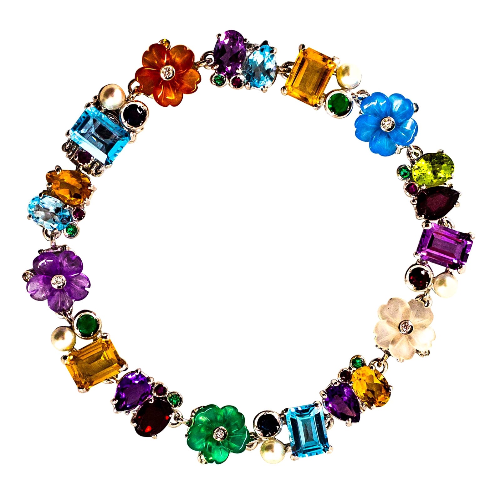 Bracelet Art nouveau fleurs en or blanc, diamant, rubis, émeraude, saphir bleu, perle en vente