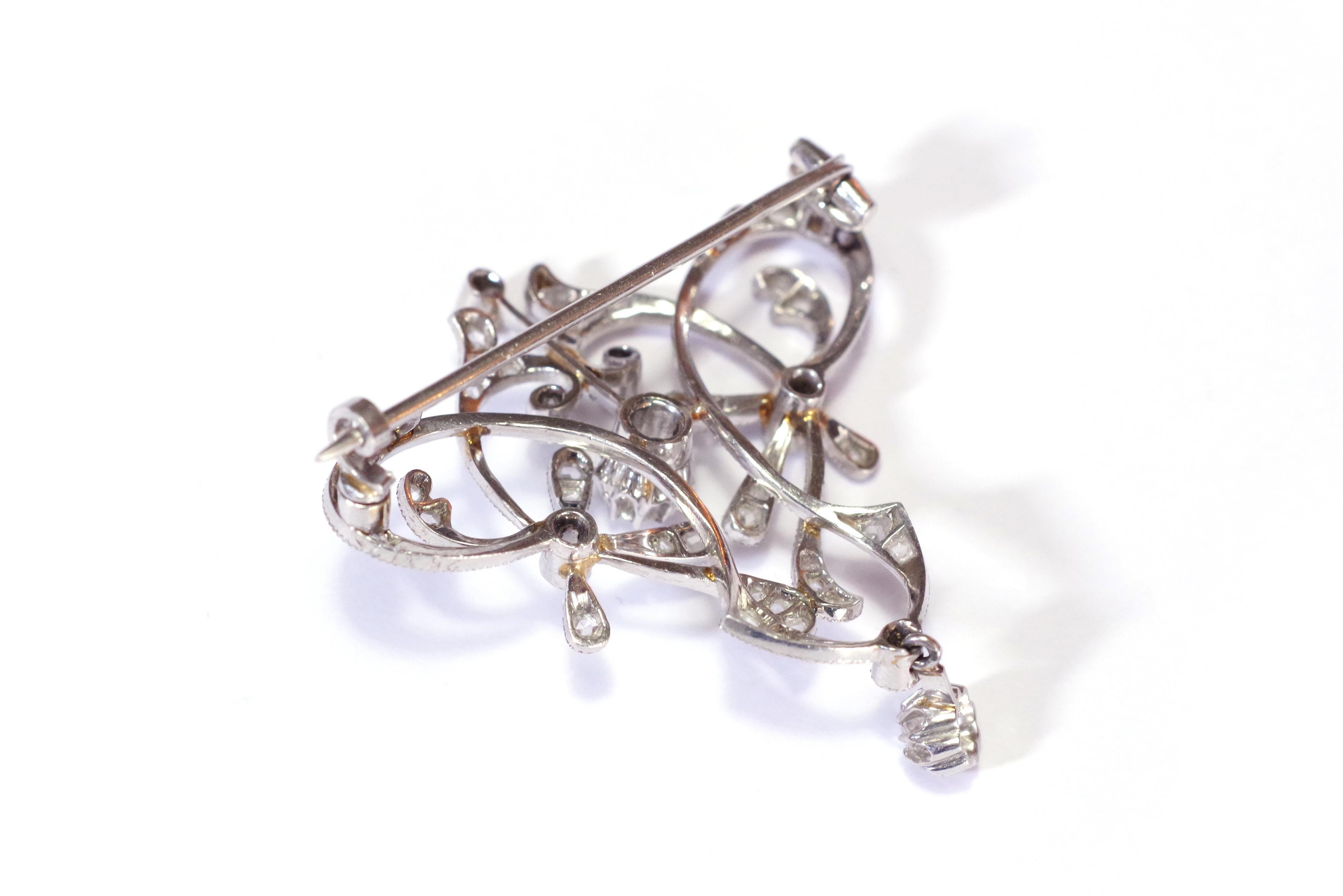 Art Nouveau Diamonds Brooch Pendant in Platinum In Fair Condition In PARIS, FR