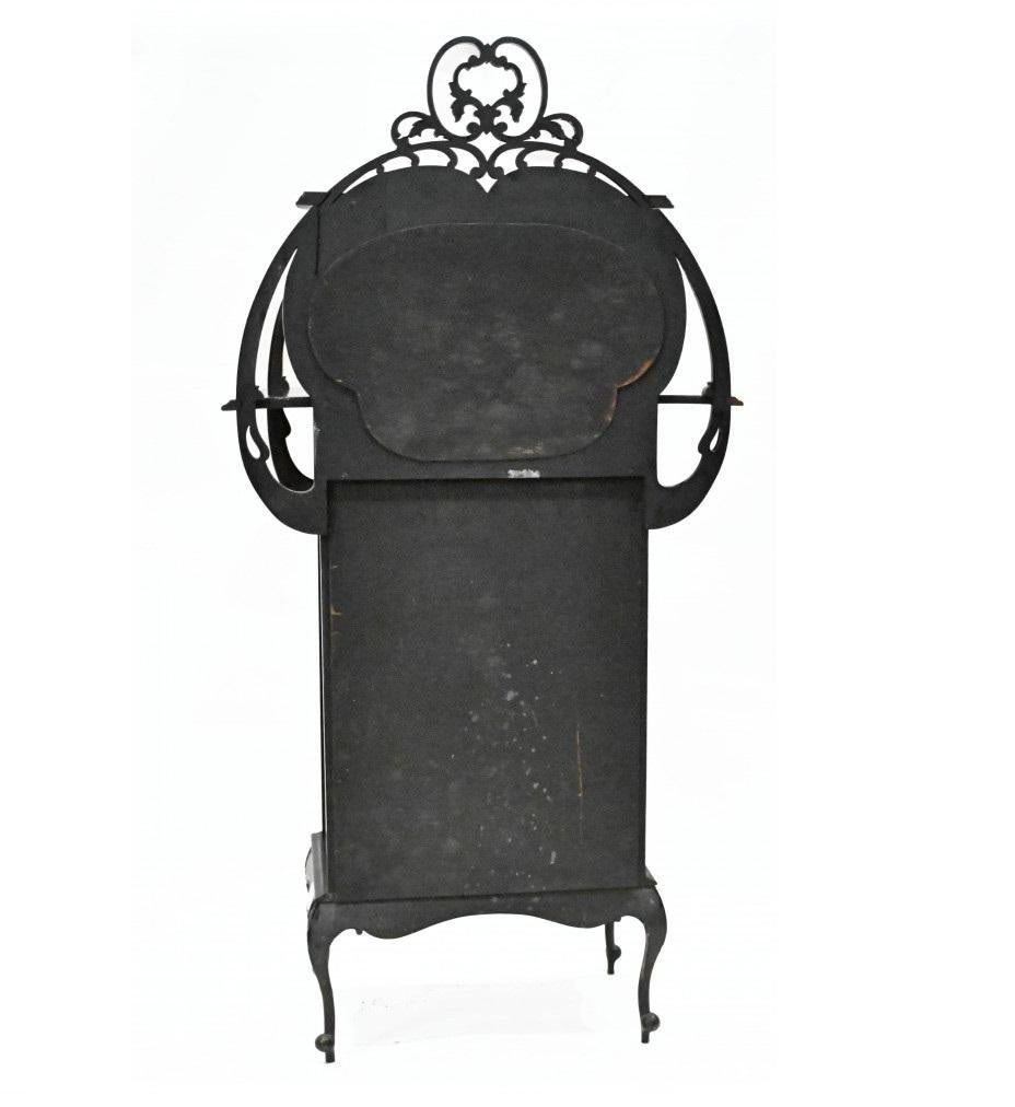 Vetrina Art Nouveau Cassettiera per cocktail 1890 In condizioni buone in vendita a Potters Bar, GB