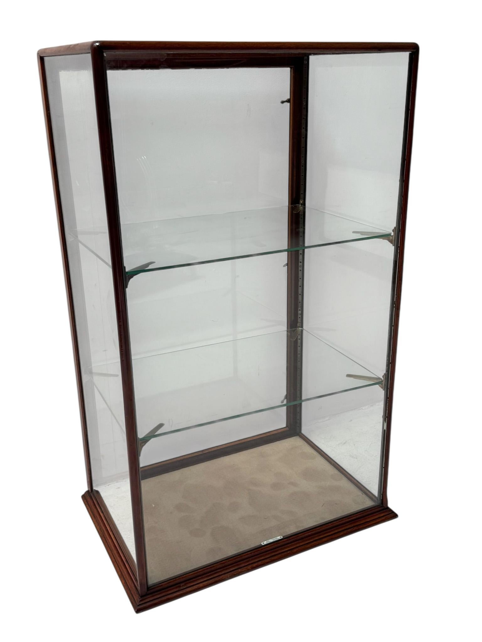 Début du 20ème siècle Vitrine Art Nouveau de Joh. Tacoma Amsterdam, années 1900 en vente
