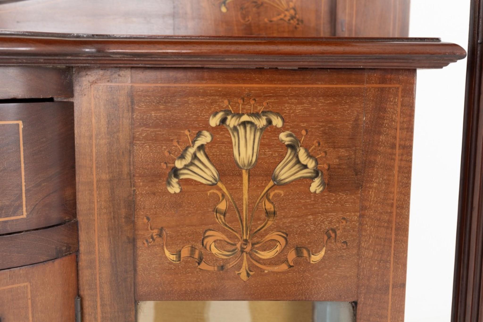 Art Nouveau Display Cabinet Period 1890 In Good Condition For Sale In Potters Bar, GB