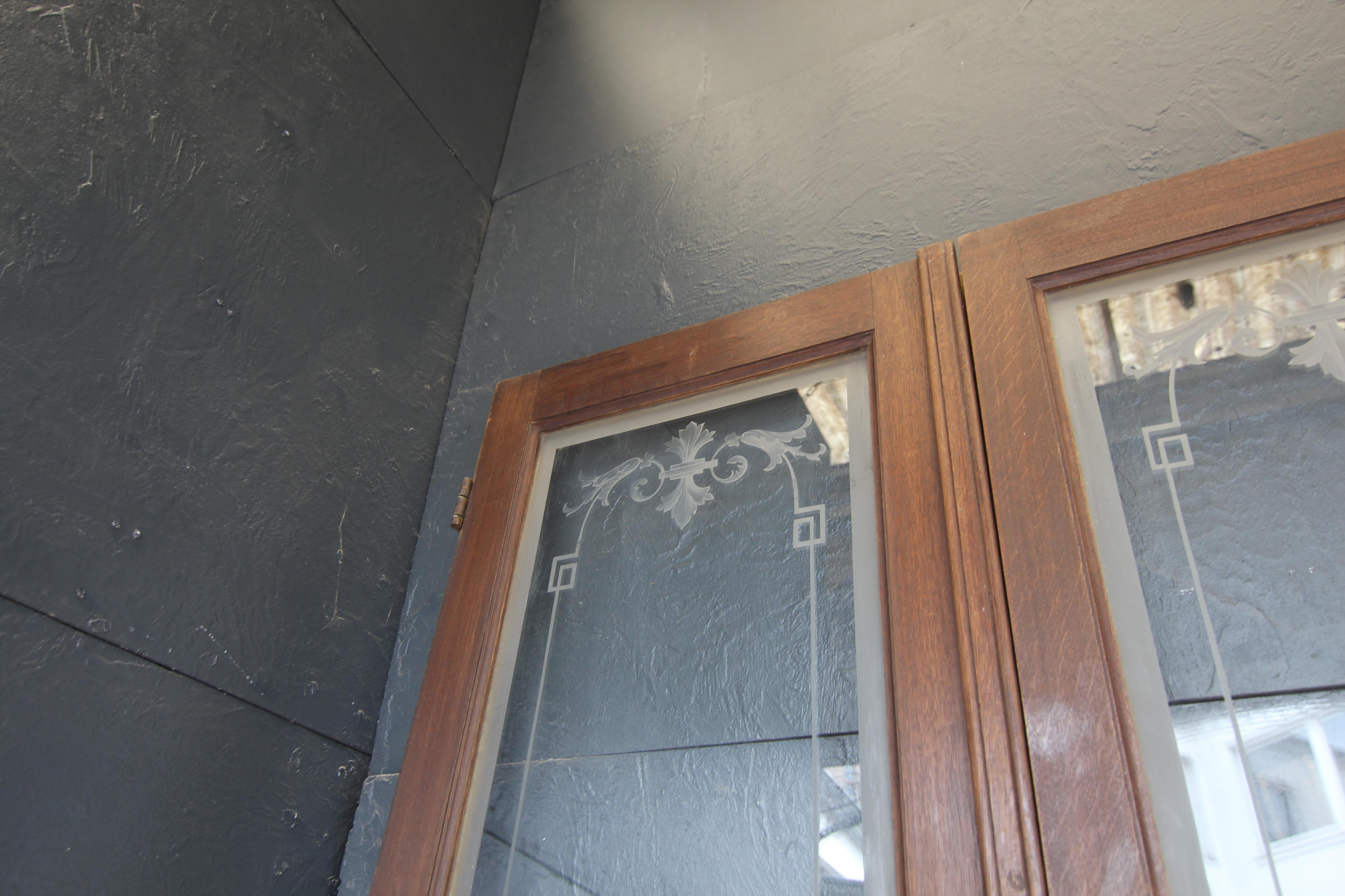 Puerta Doble Art Nouveau con Vidrio Grabado y Pintura Chinoiserie en venta 11