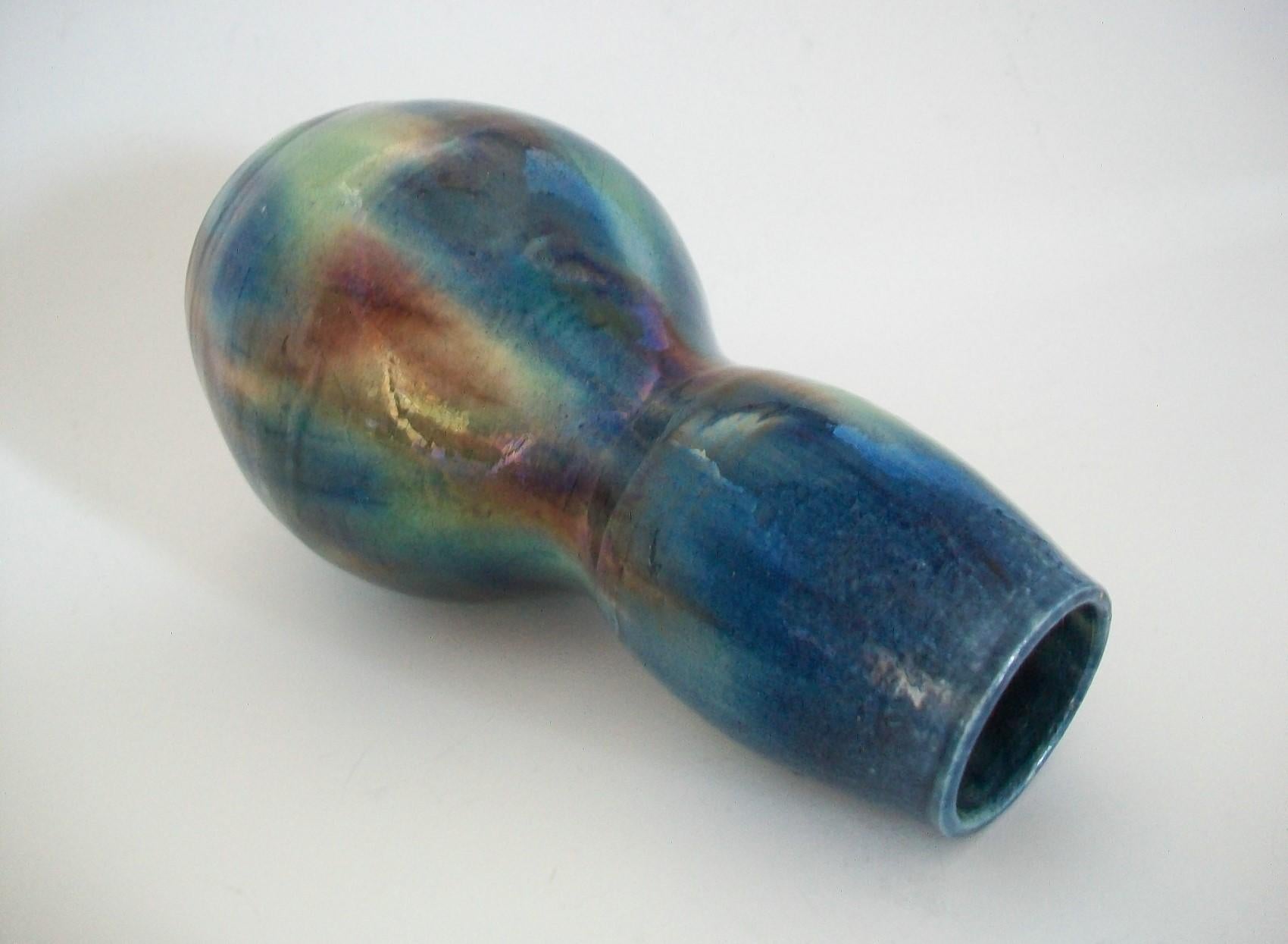 Art Nouveau Double Gourd Ceramic Vase - Iridescent Glaze - Belgium - 20th C. For Sale 1