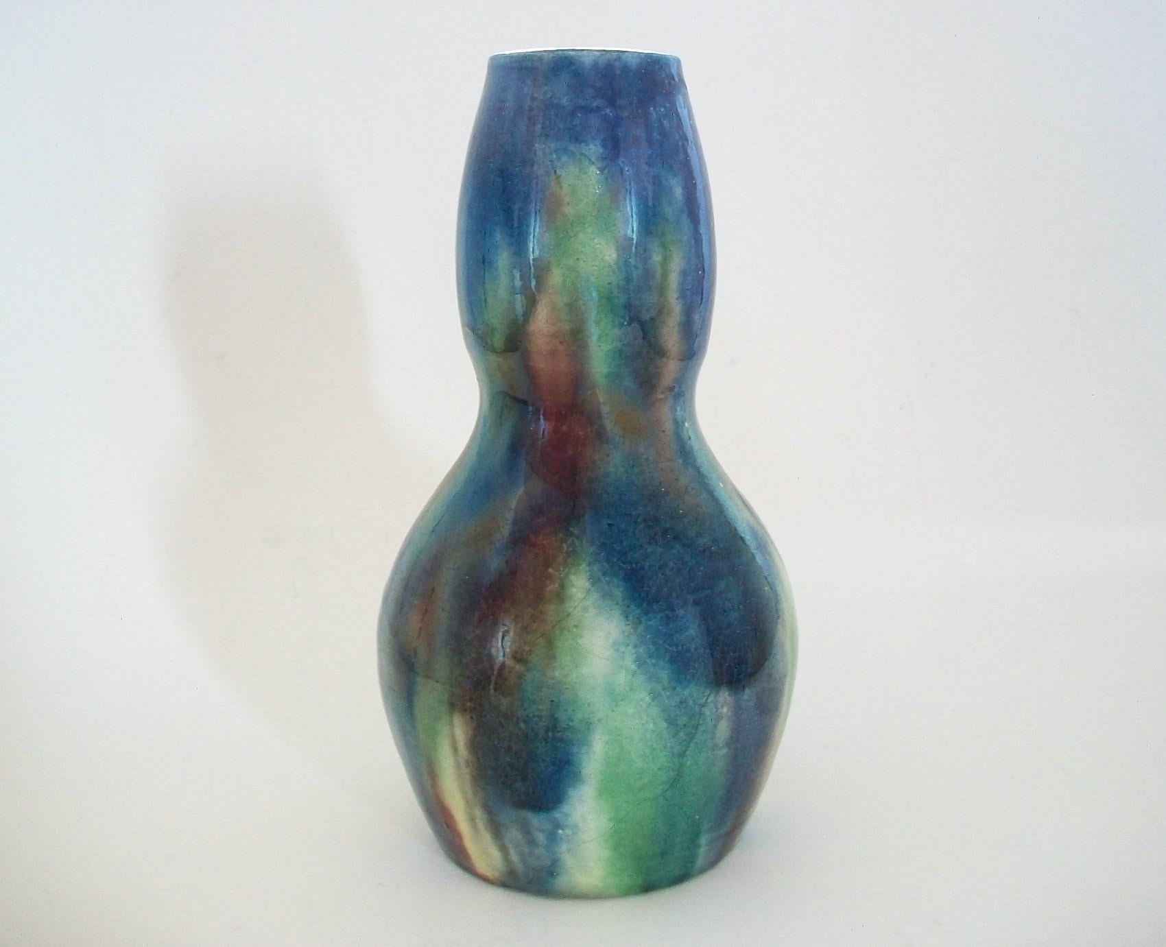 Céramique Vase en céramique Art Nouveau à double gourde - glaçure irisée - Belgique - 20e s. en vente